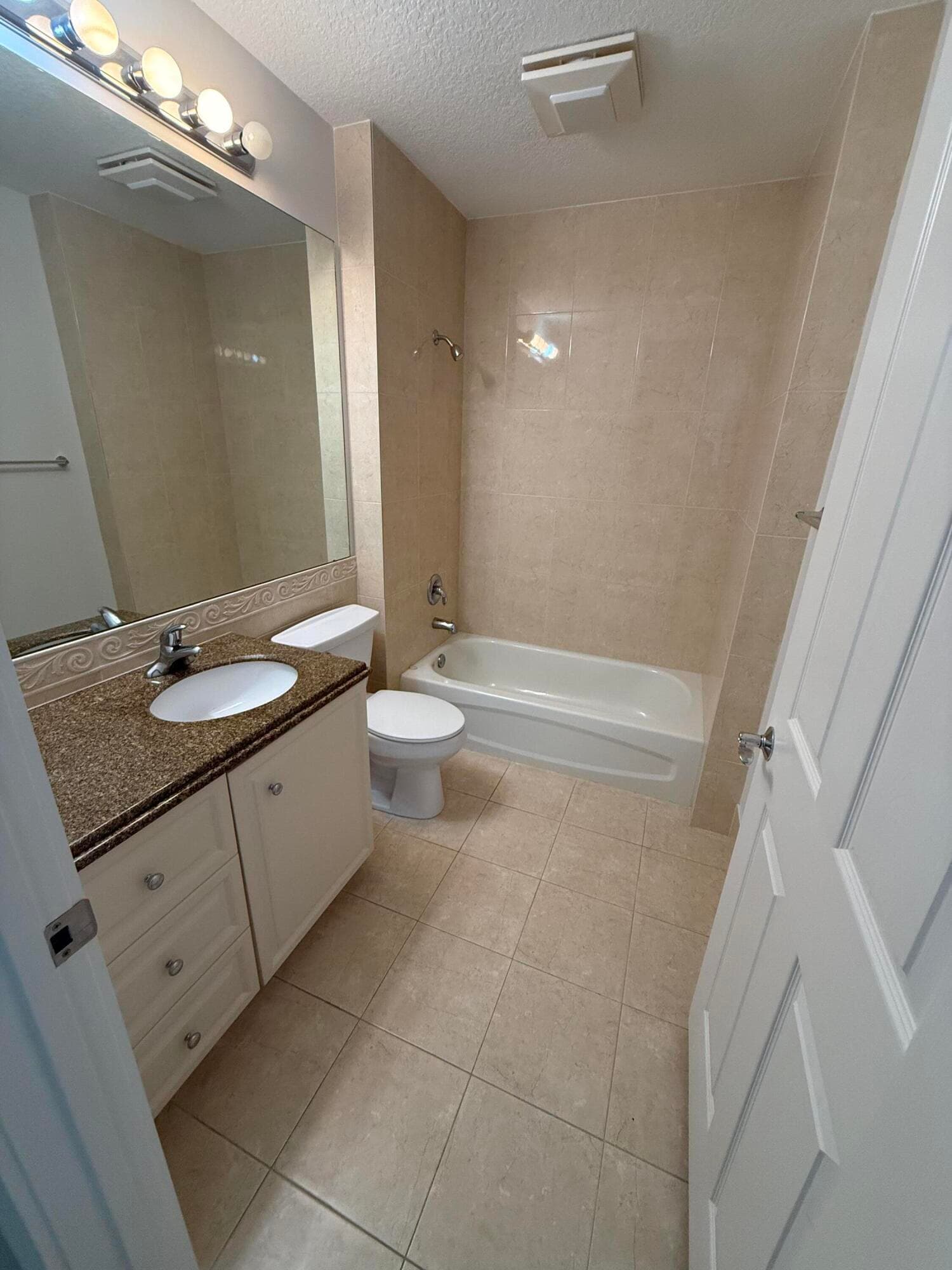 4 Harbour Isle Drive E Unit 204, Fort Pierce, FL 34949 — photo 22 of 32
