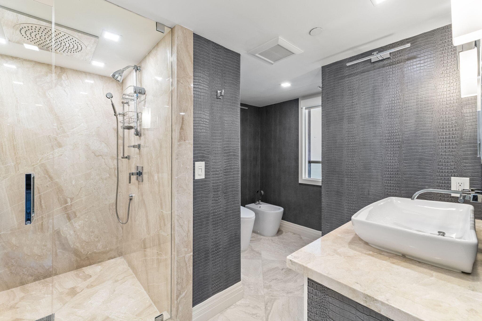 3901 S Flagler Drive 1002, West Palm Beach, FL 33405 — photo 5 of 40