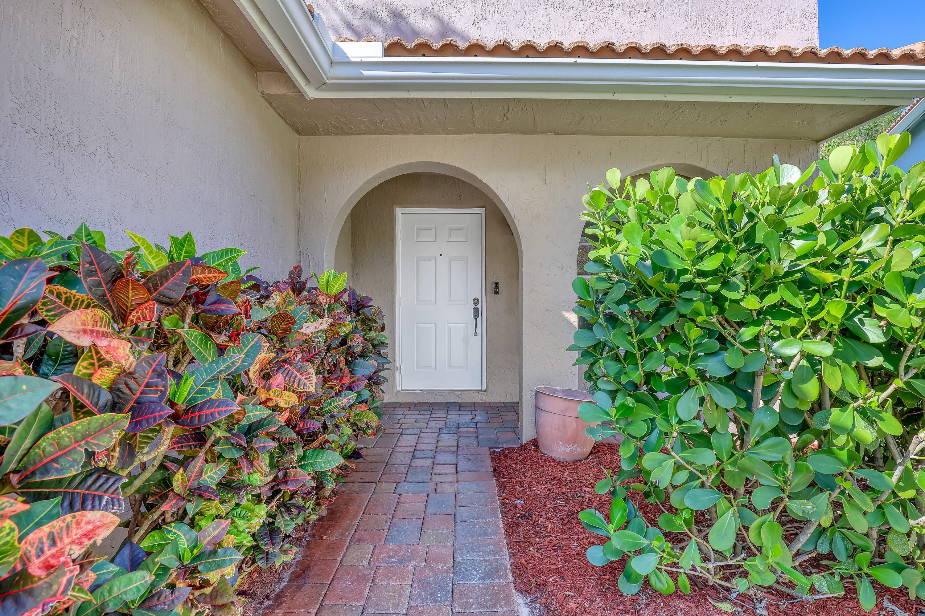 3464 Commodore Court, West Palm Beach, FL 33411 — photo 4 of 64