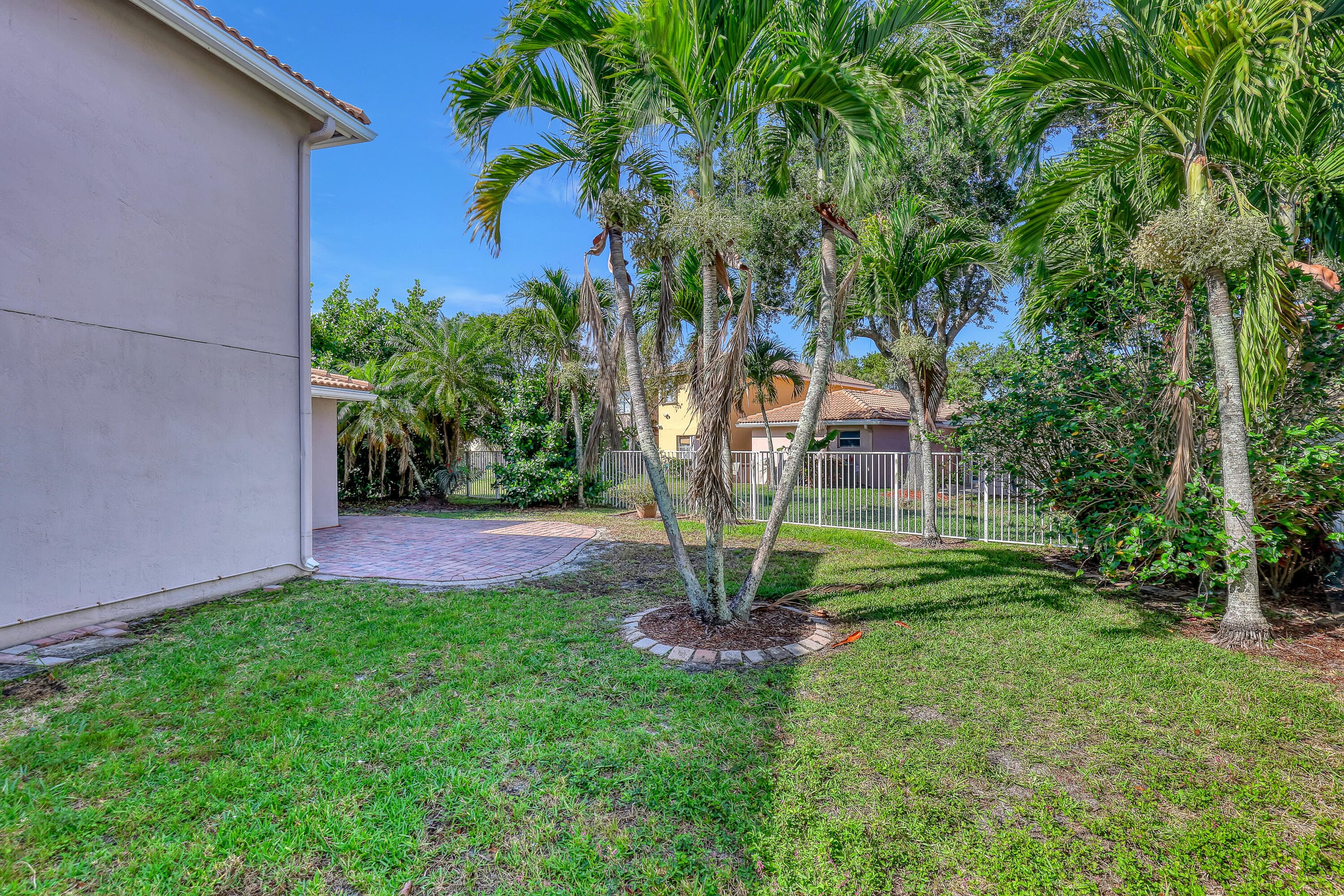 3464 Commodore Court, West Palm Beach, FL 33411 — photo 6 of 64