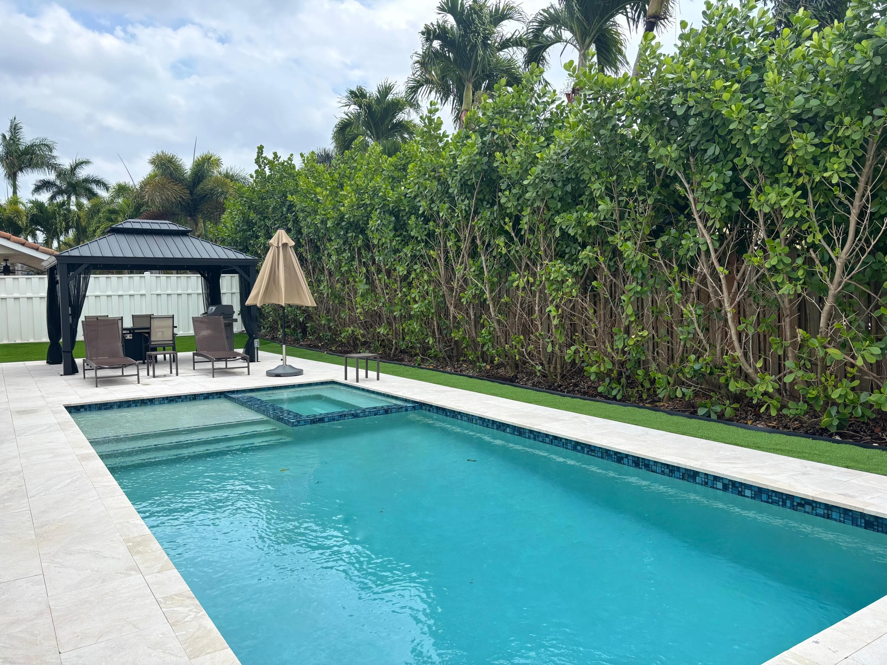 330 Sandalwood Lane, Boca Raton, FL 33487 — photo 8 of 23