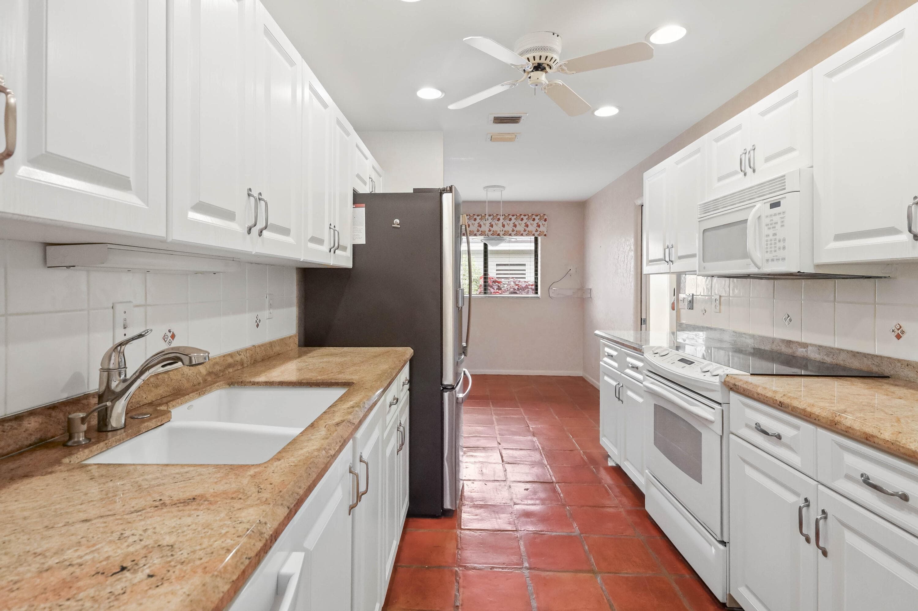 6888 Fountains Circle, Lake Worth, FL 33467 — photo 11 of 46