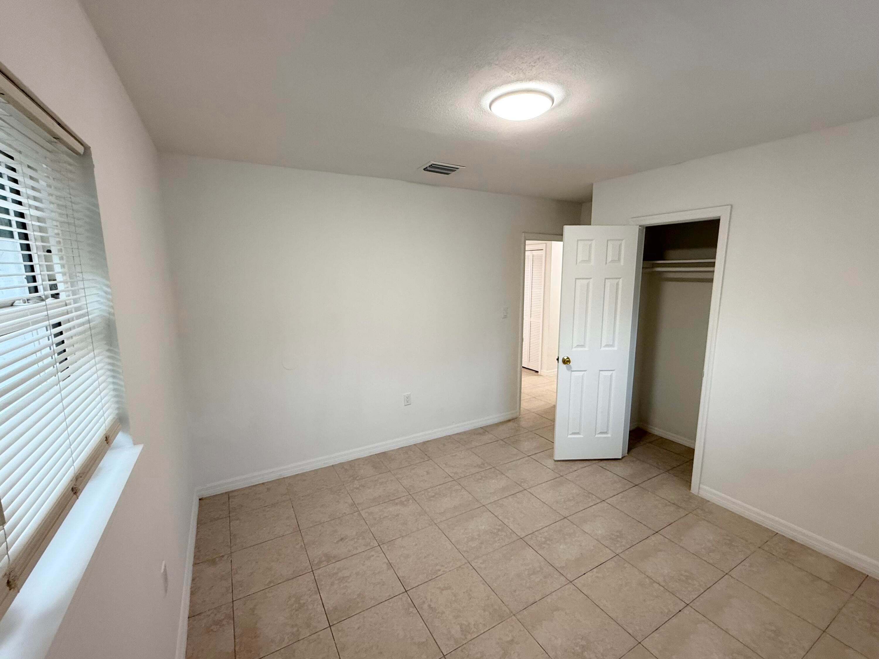 912 SE Tarpon Avenue, Stuart, FL 34994 — photo 14 of 31