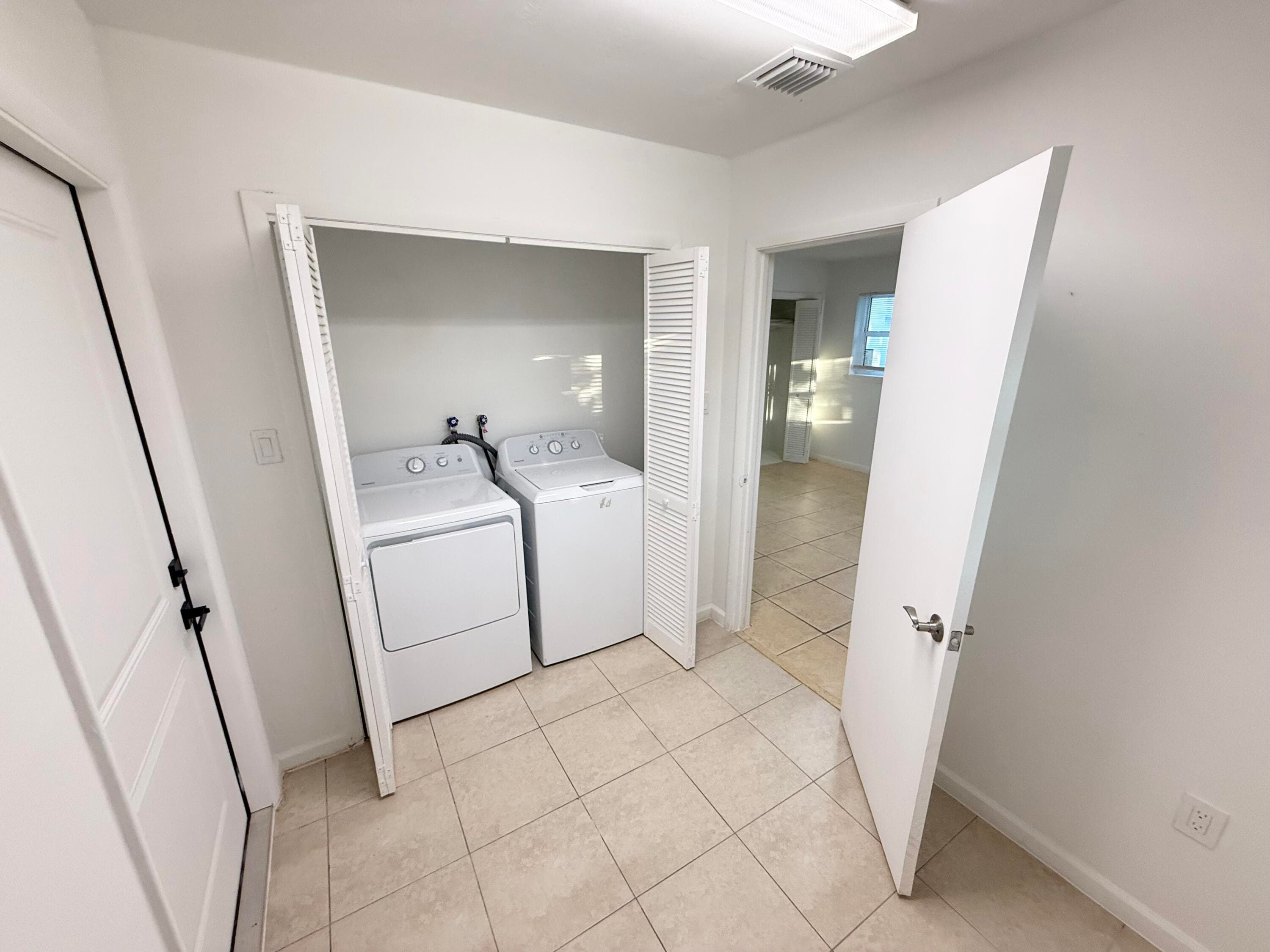 912 SE Tarpon Avenue, Stuart, FL 34994 — photo 21 of 31