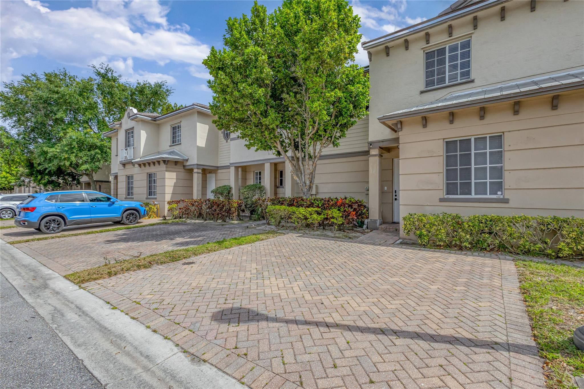 2037 Nassau Drive 2037, Riviera Beach, FL 33404 — photo 3 of 44