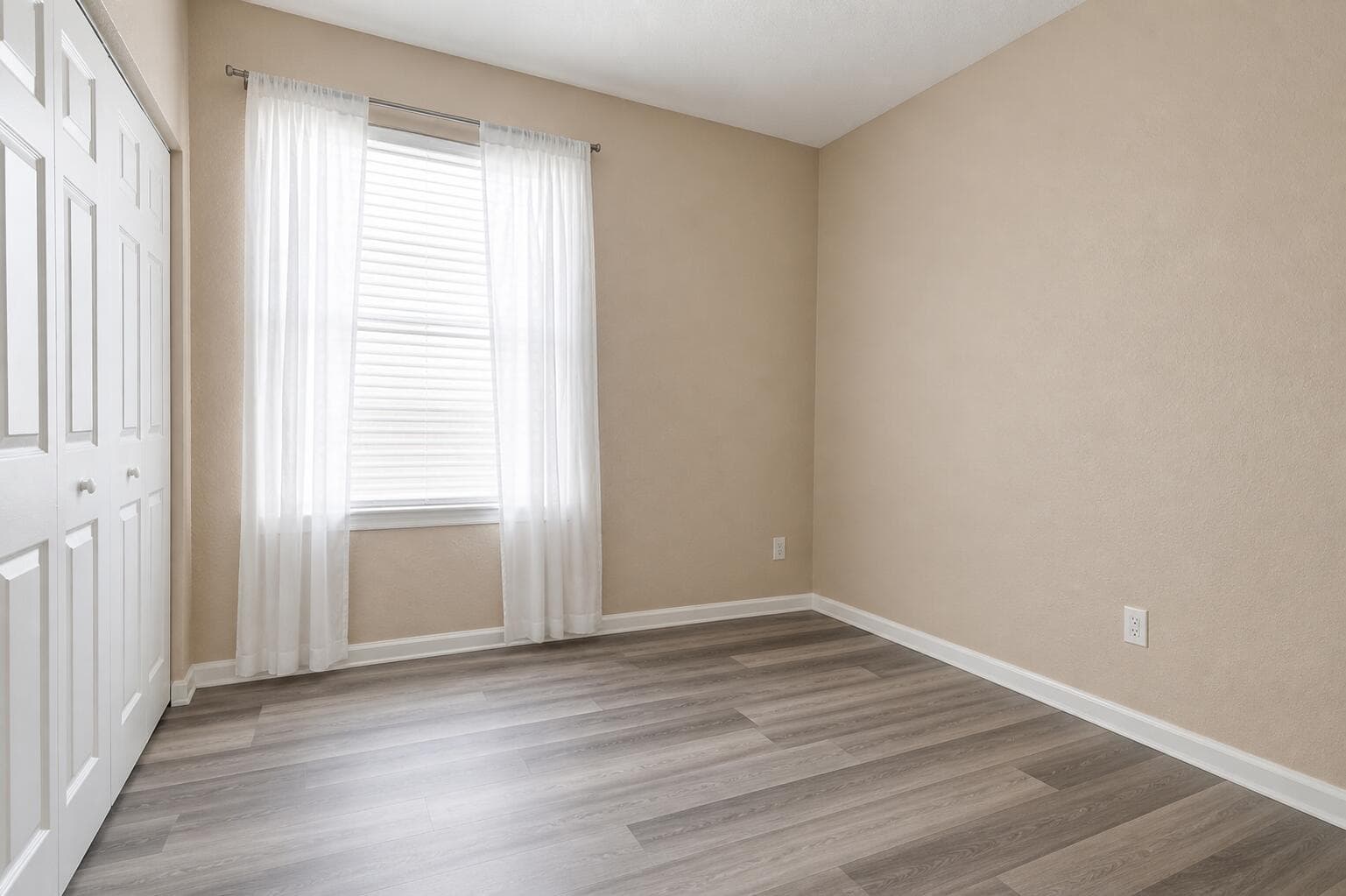 3945 Torres Circle, West Palm Beach, FL 33409 — photo 10 of 21