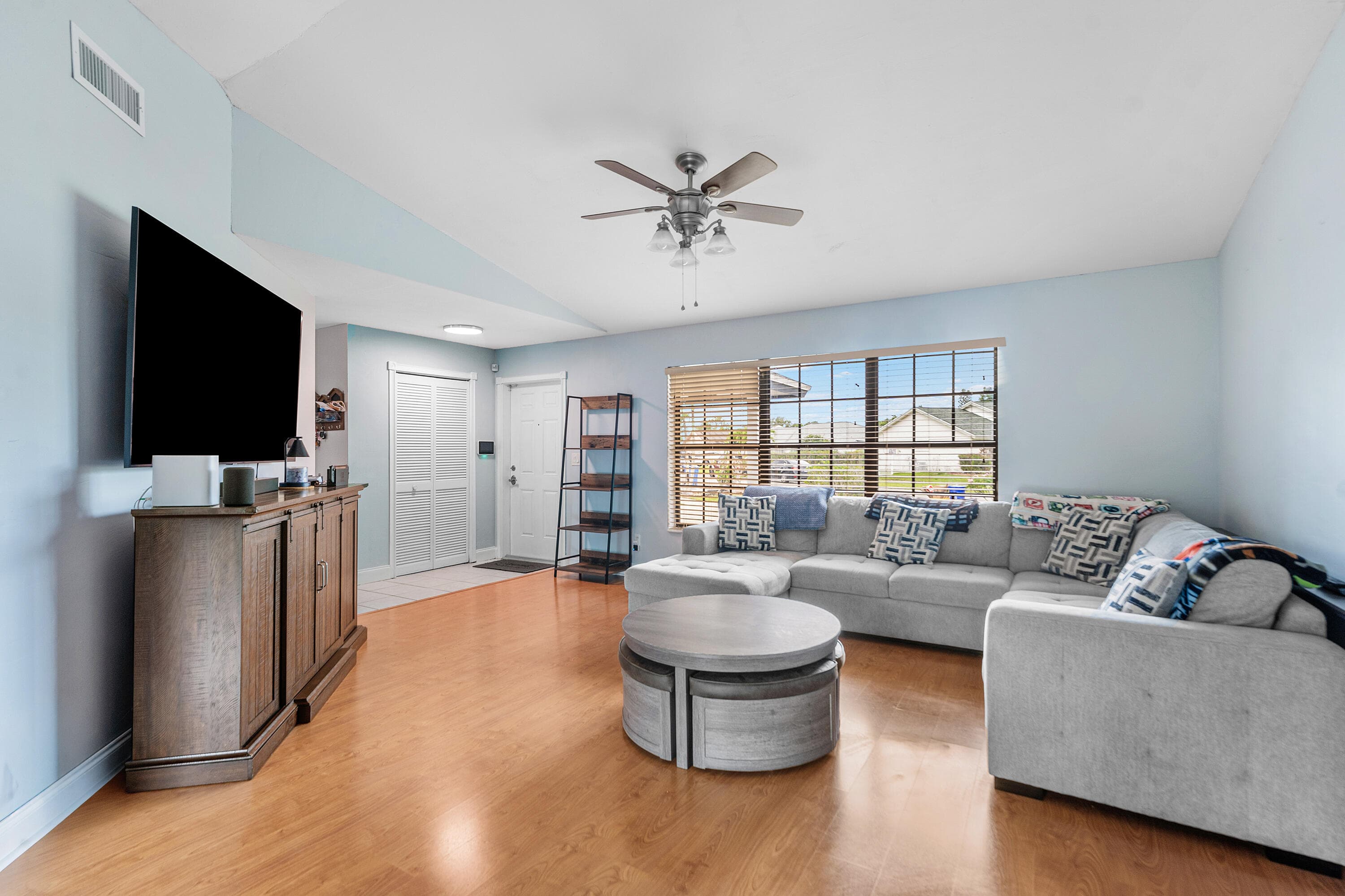 206 Parkwood Drive S, Royal Palm Beach, FL 33411 — photo 7 of 23