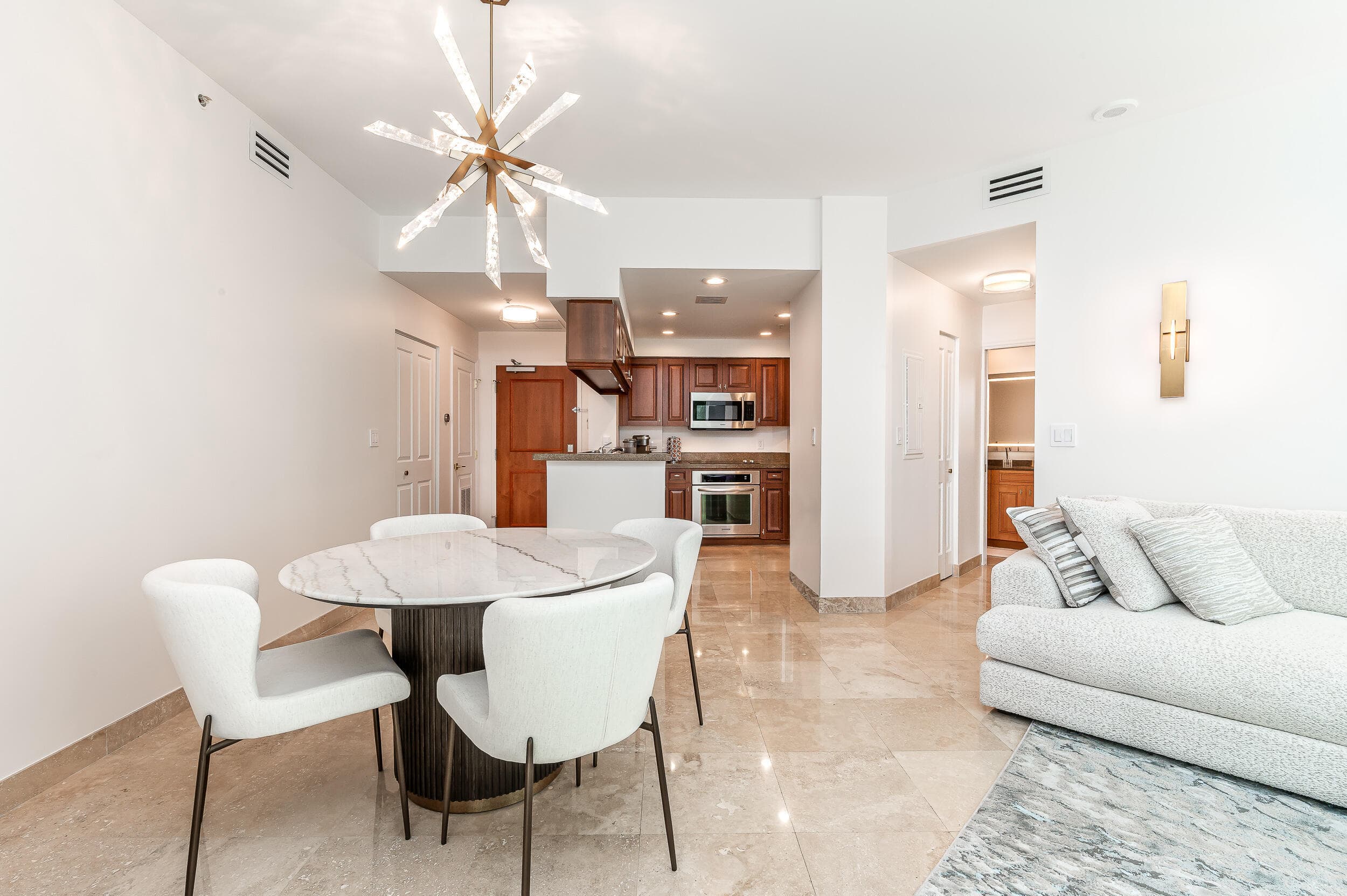 347 N New River Drive E, Fort Lauderdale, FL 33301 — photo 6 of 21