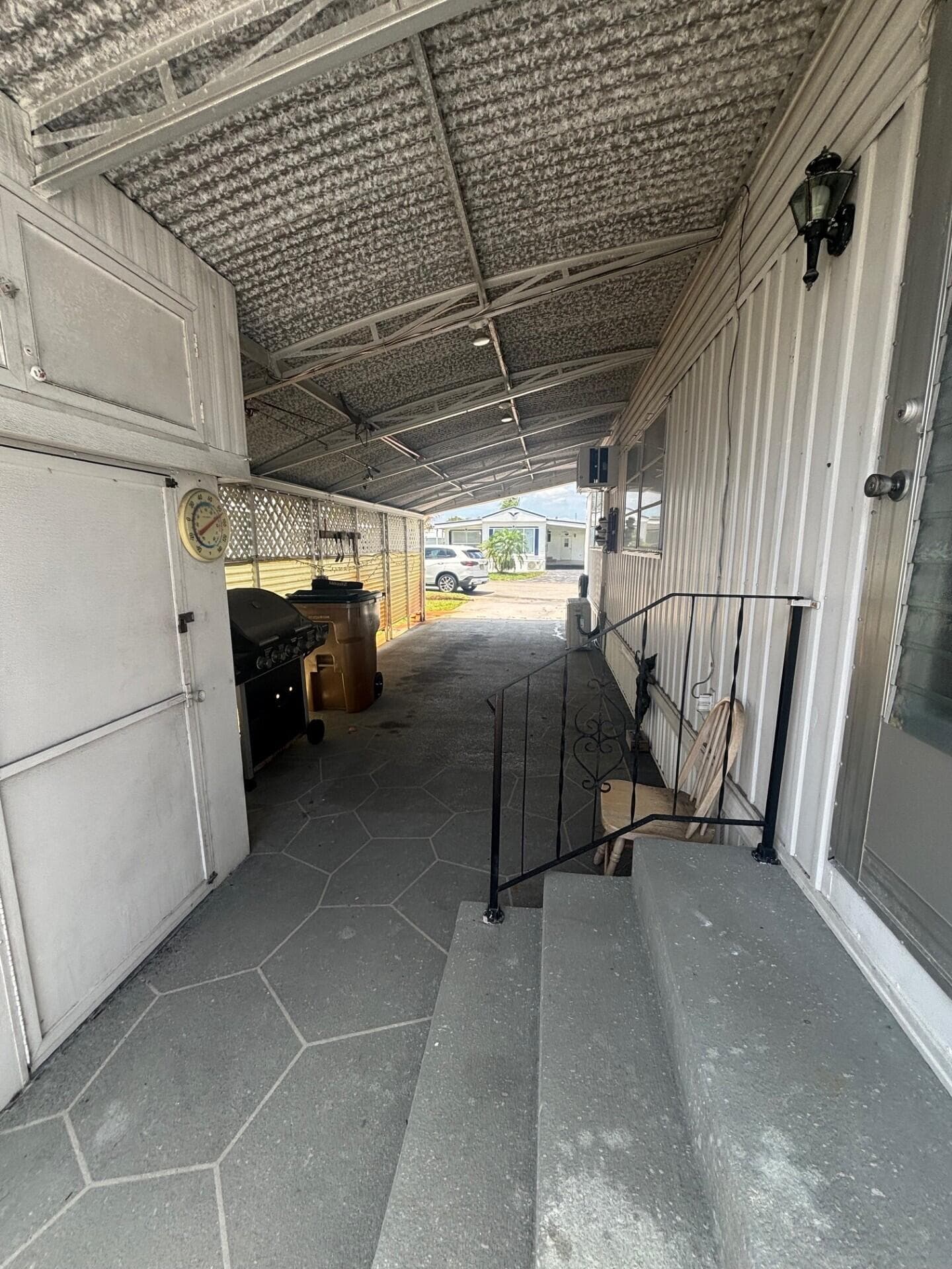586 NE 47th Street, Deerfield Beach, FL 33064 — photo 25 of 29