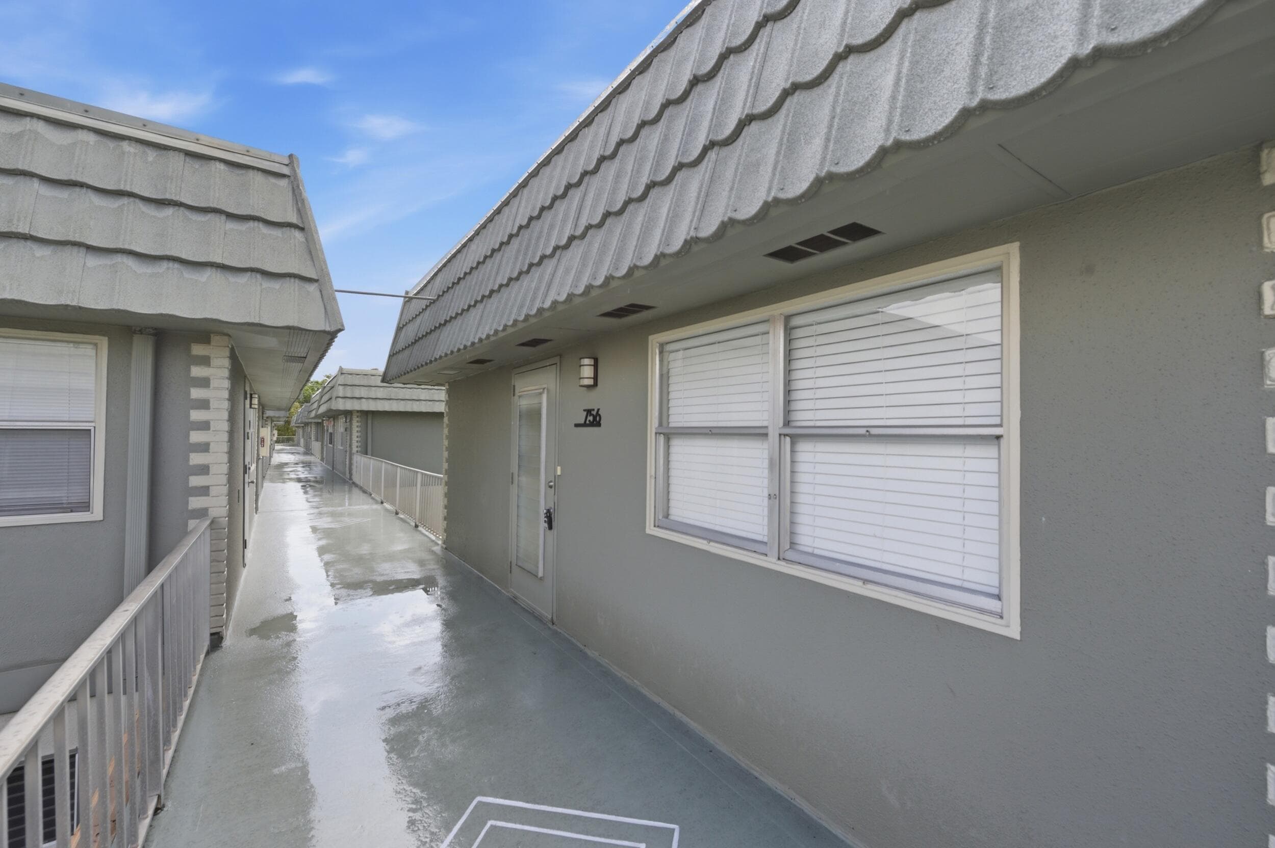 756 Flanders P, Delray Beach, FL 33484 — photo 3 of 60