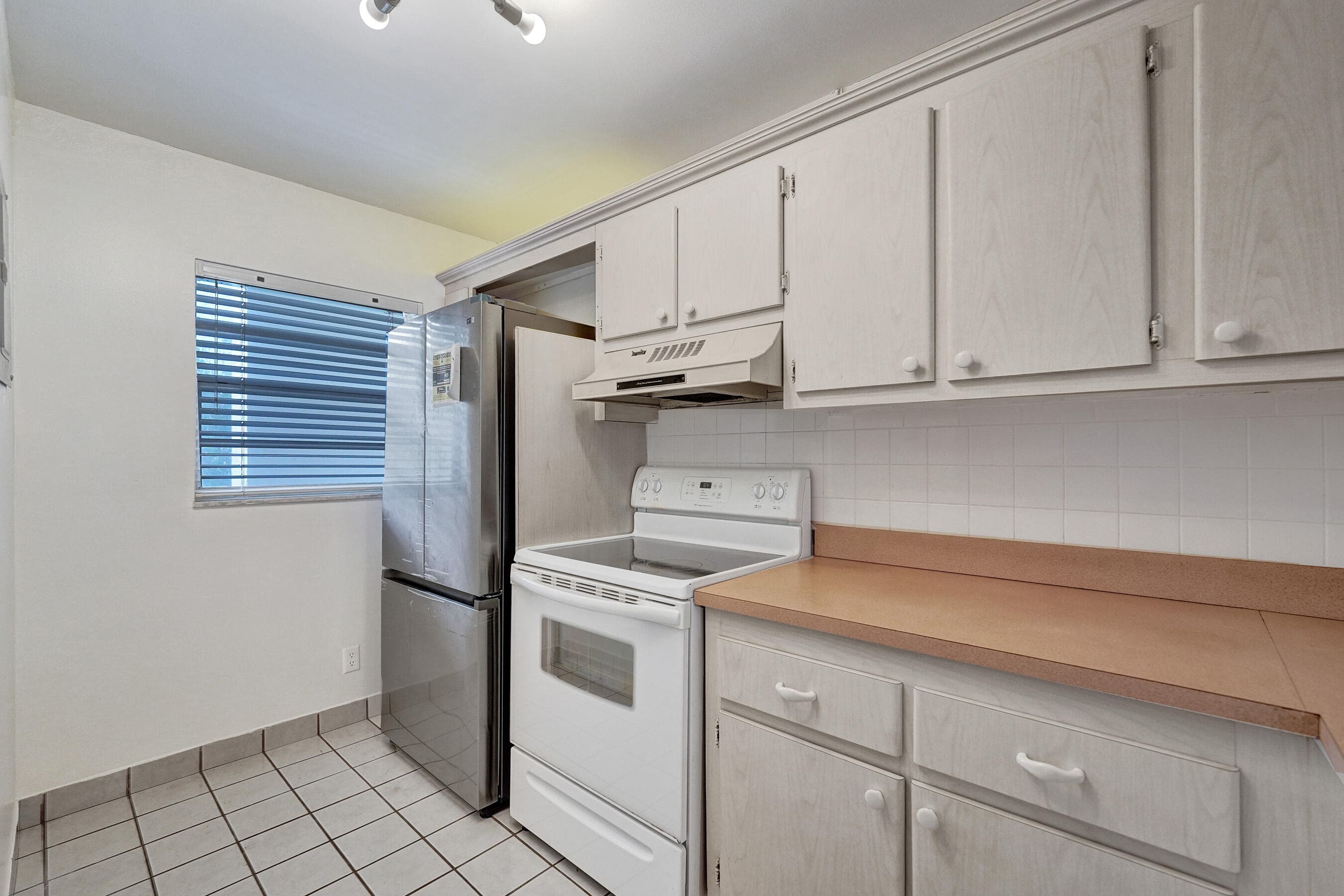 9470 Poinciana Place 308, Davie, FL 33324 — photo 10 of 53