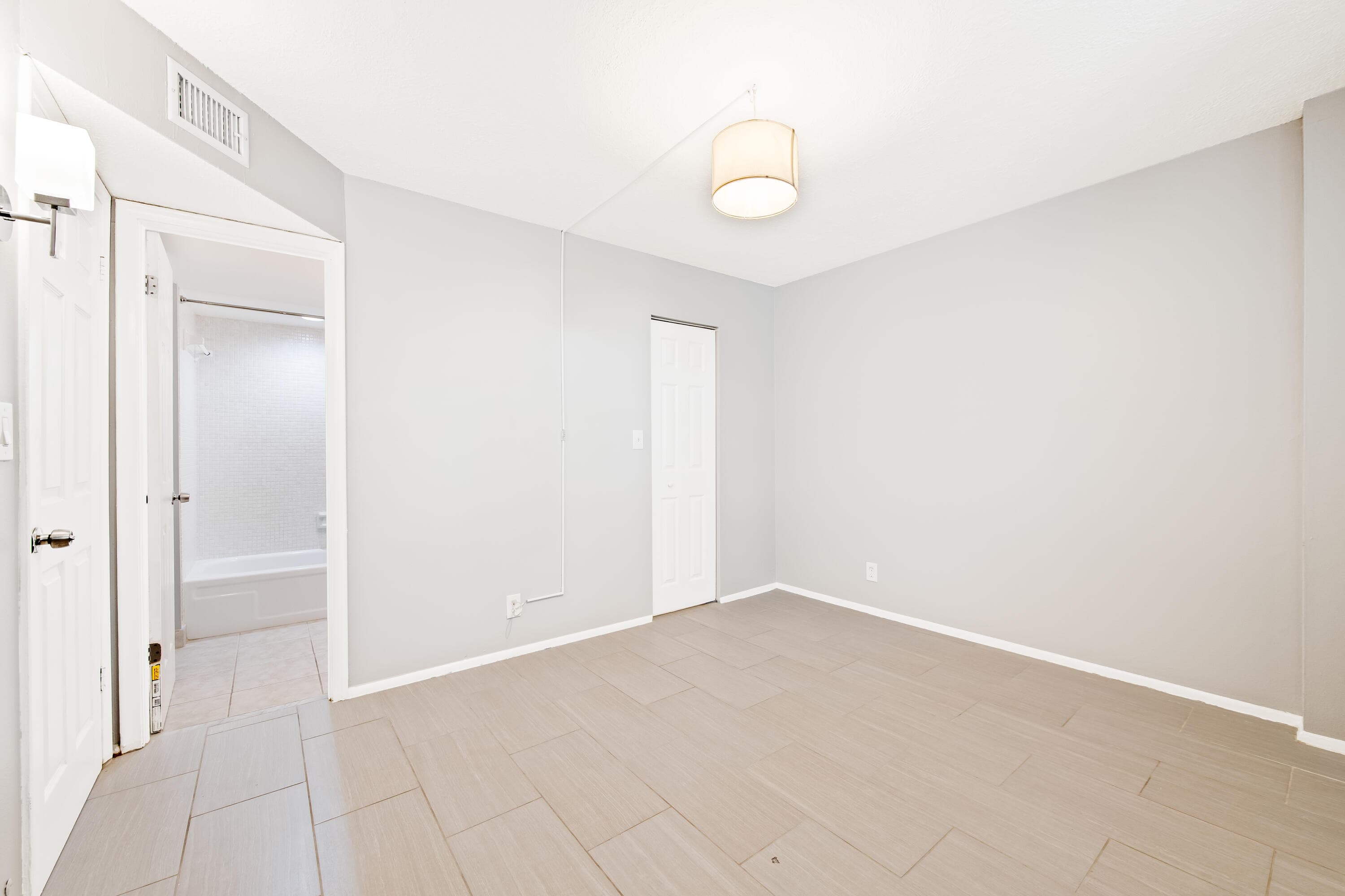113 Royal Park Drive 2h, Oakland Park, FL 33309 — photo 15 of 40