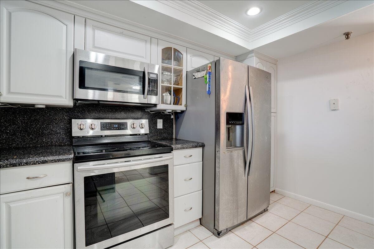 7030 Half Moon Circle 515, Hypoluxo, FL 33462 — photo 12 of 58