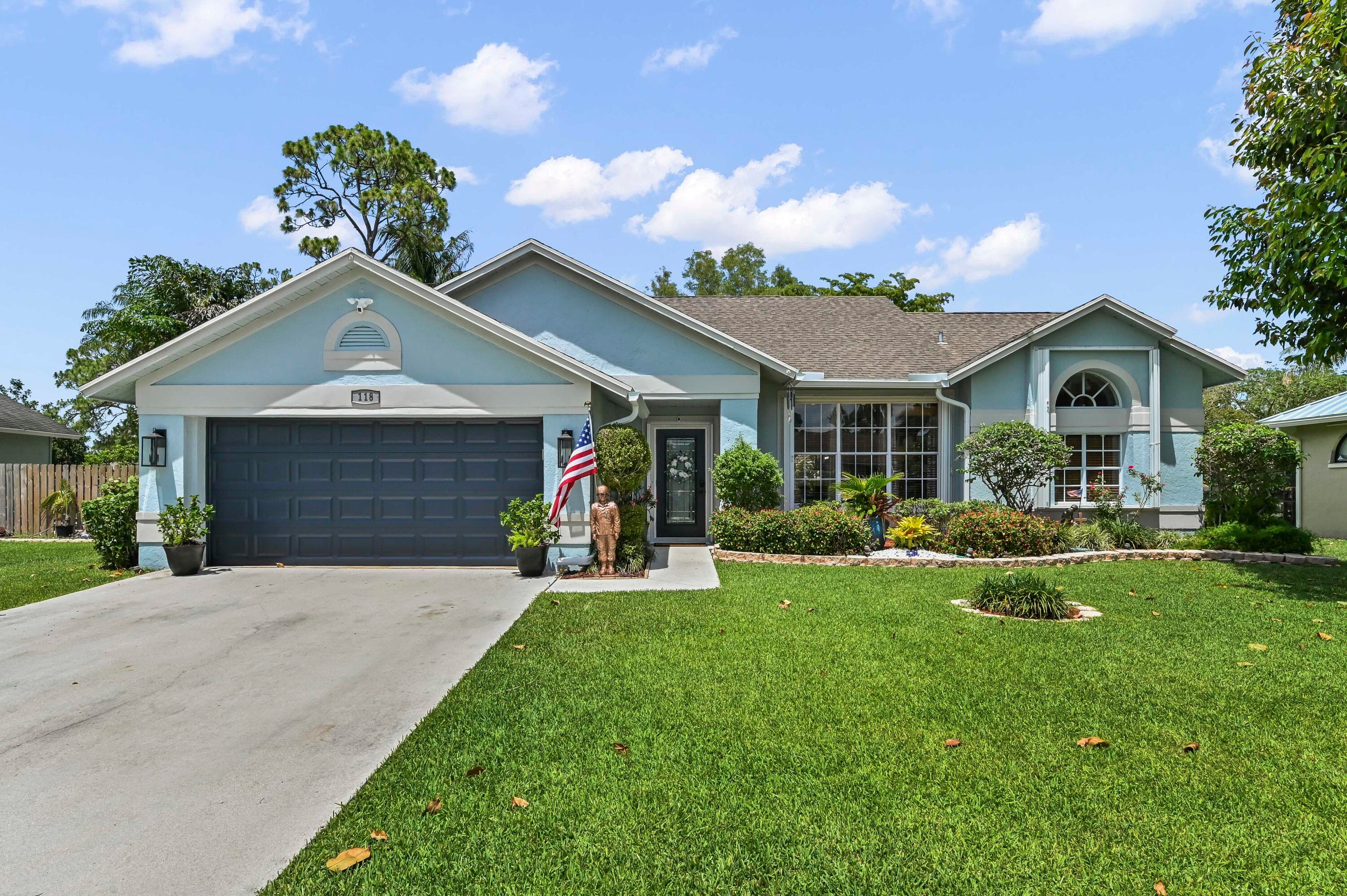 118 Royal Pine Circle N, Royal Palm Beach, FL 33411 — photo 1 of 33