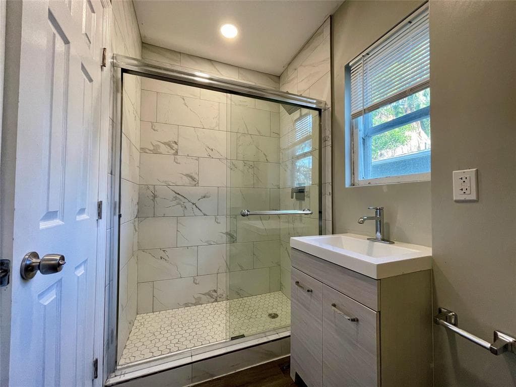 832 NE 17th Avenue, Fort Lauderdale, FL 33304 — photo 10 of 13