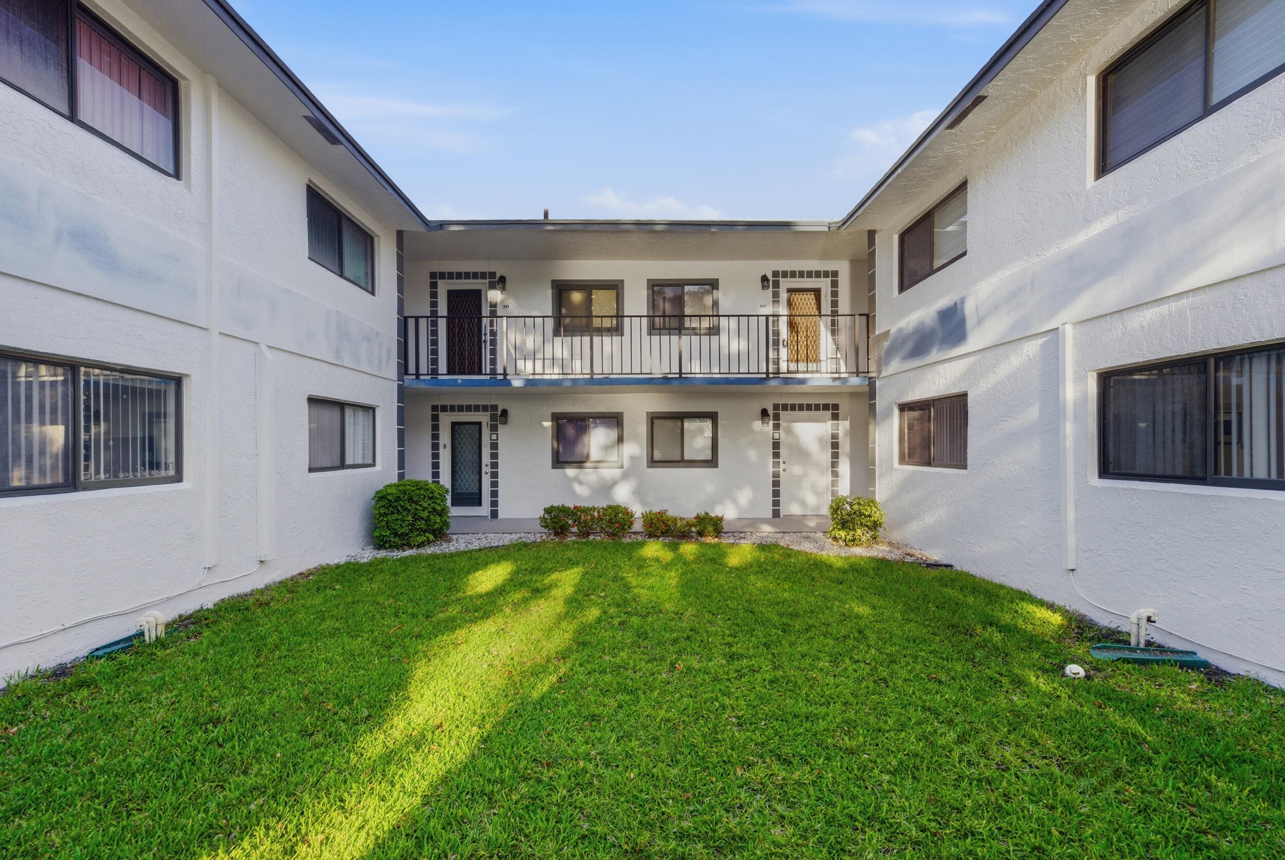 15301 Pembridge Avenue 44, Delray Beach, FL 33484 — photo 2 of 64