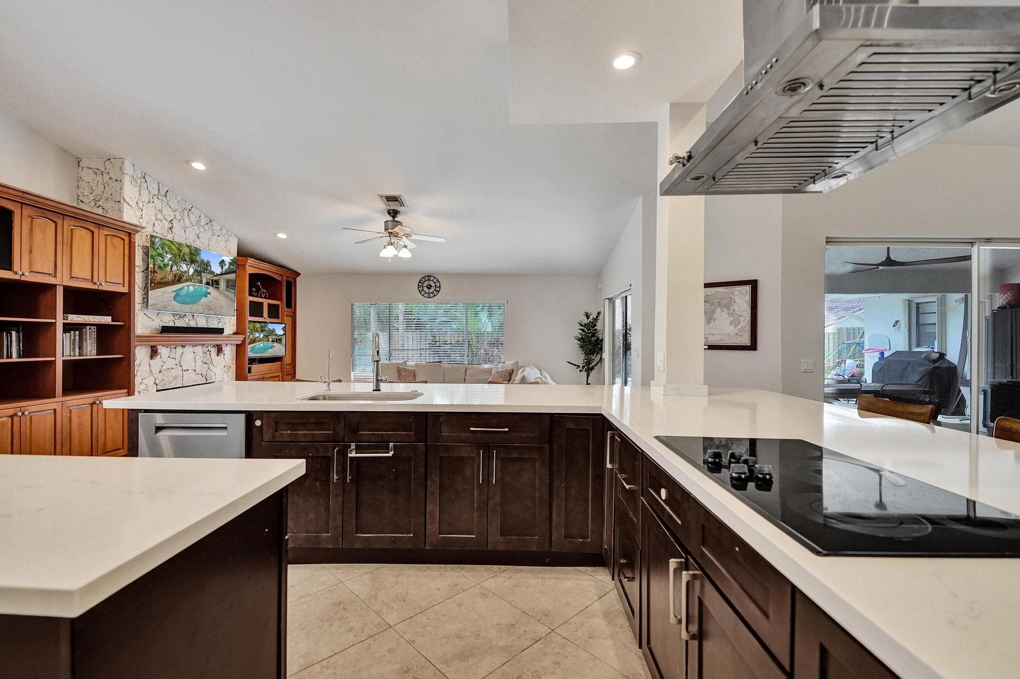 10050 NW 14th Street, Plantation, FL 33322 — photo 19 of 60