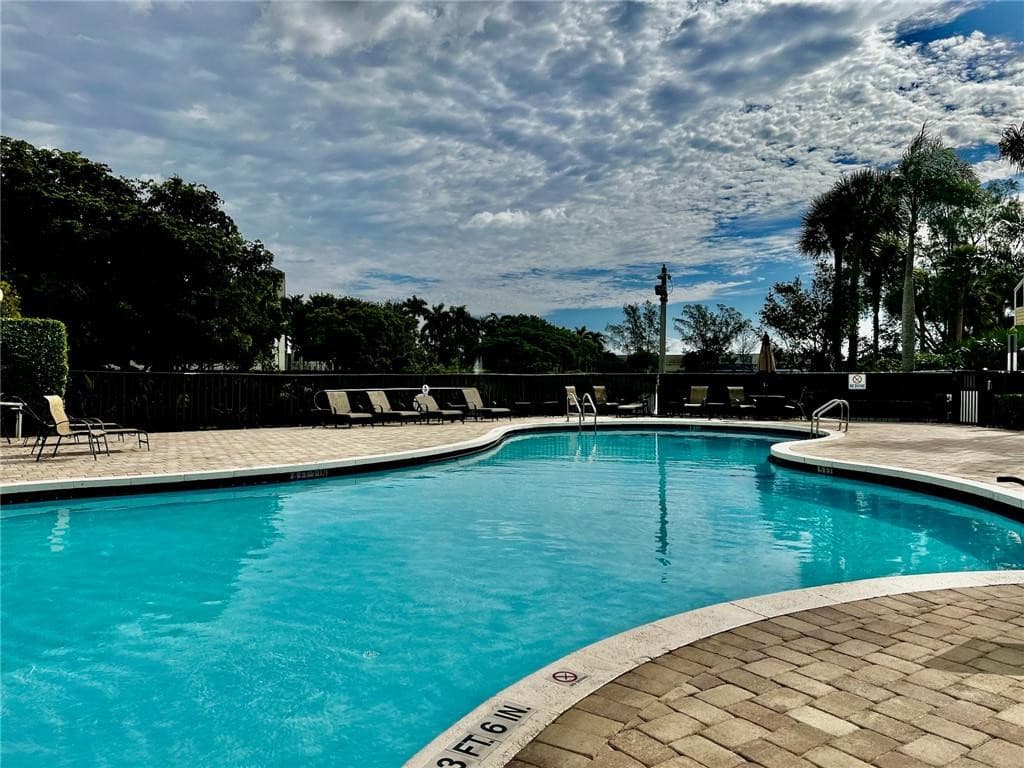 21420 Tudor Drive, Boca Raton, FL 33486 — photo 18 of 22