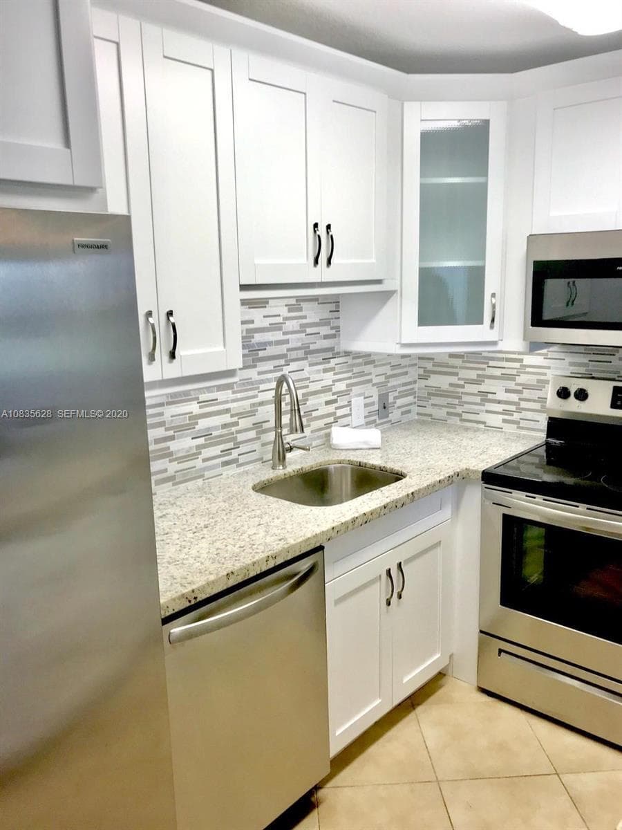86 Mansfield C, Boca Raton, FL 33434 — photo 6 of 29