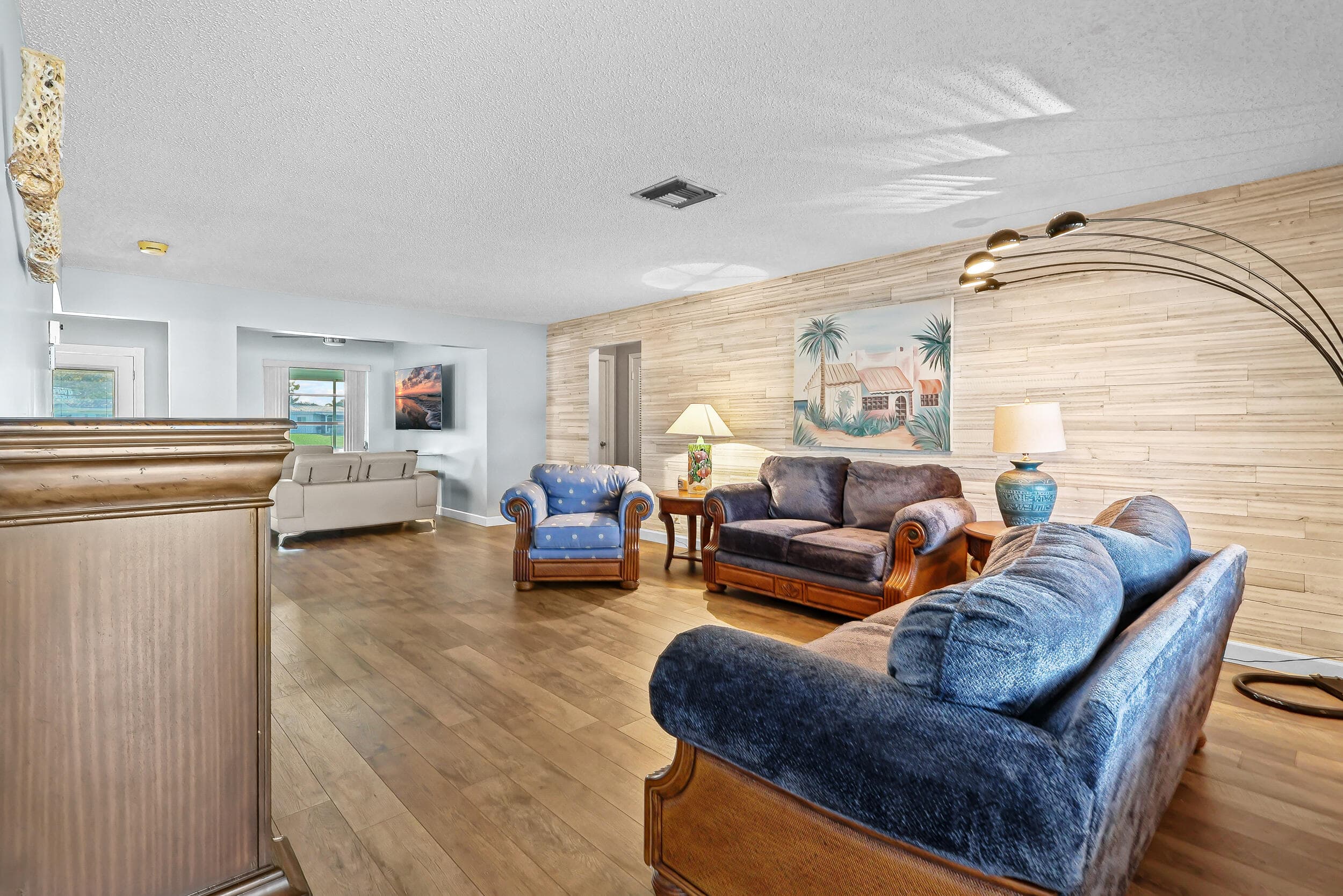 1124 NW 90th Way, Plantation, FL 33322 — photo 4 of 53