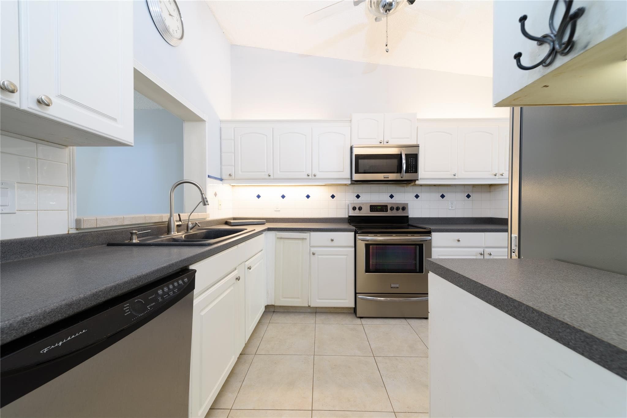 6680 Canary Palm Circle, Boca Raton, FL 33433 — photo 11 of 25