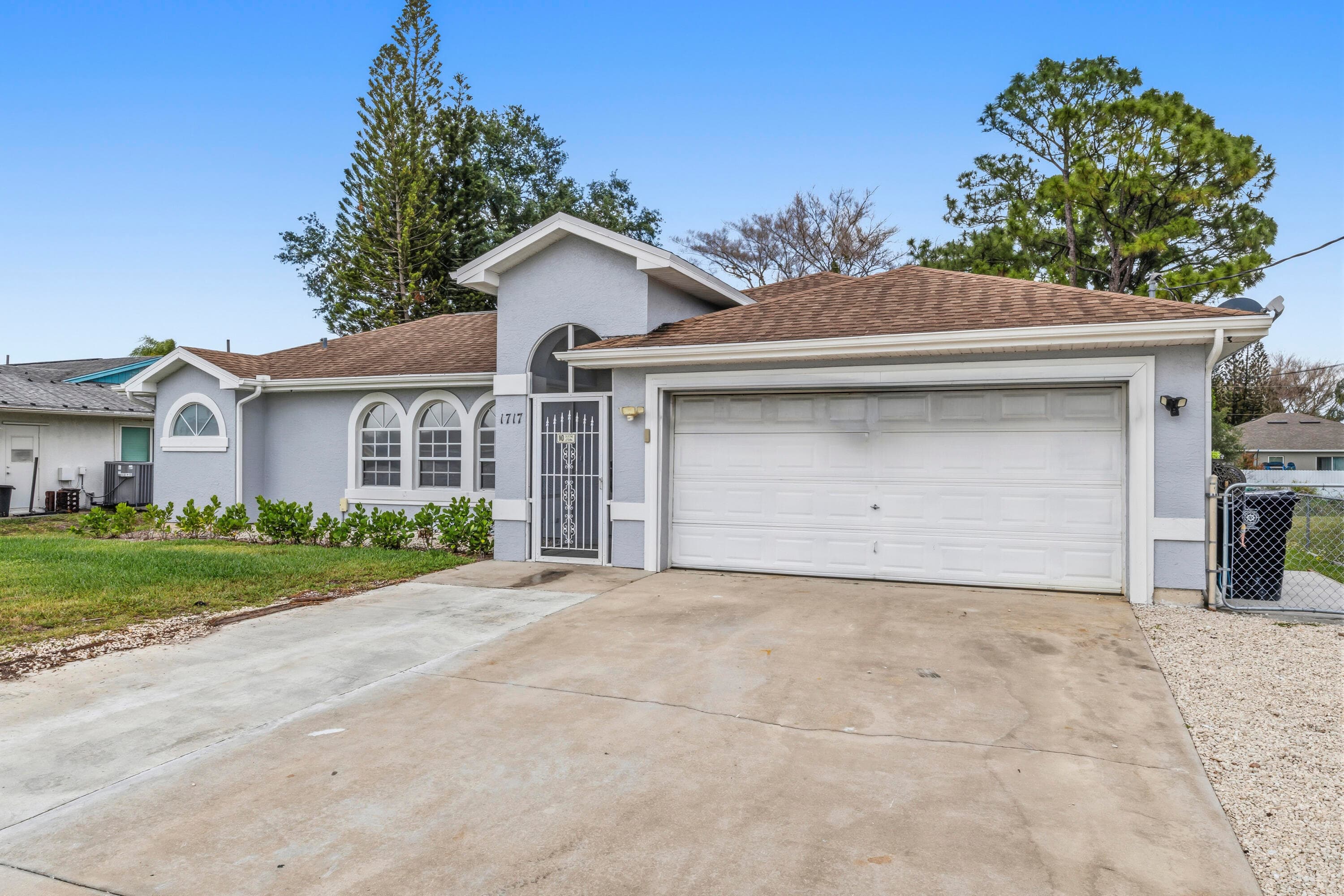 1717 SW Burlington Street, Port St. Lucie, FL 34984 — photo 5 of 38