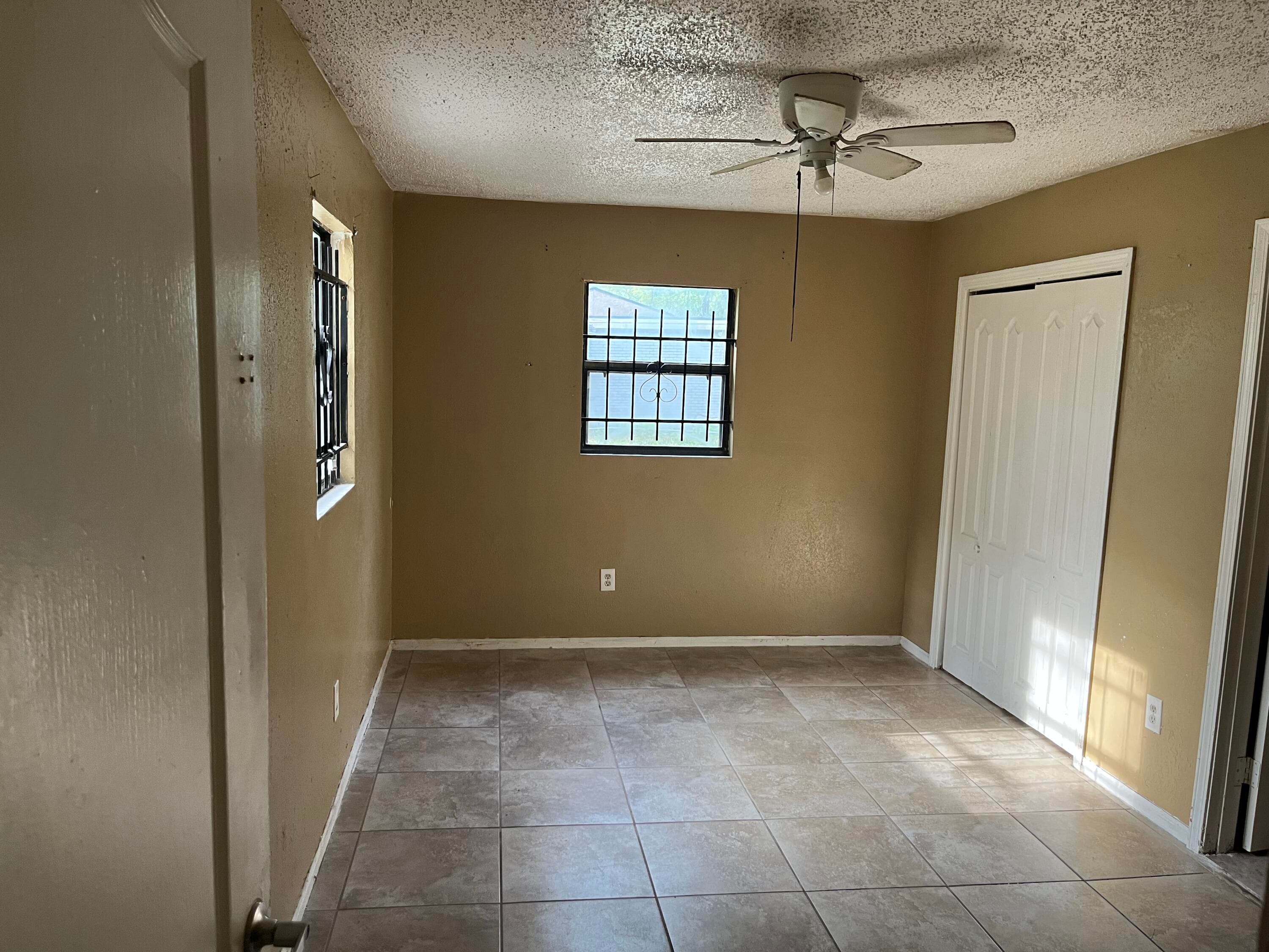 1968 W 23rd Street, Jacksonville, FL 32209 — photo 4 of 16