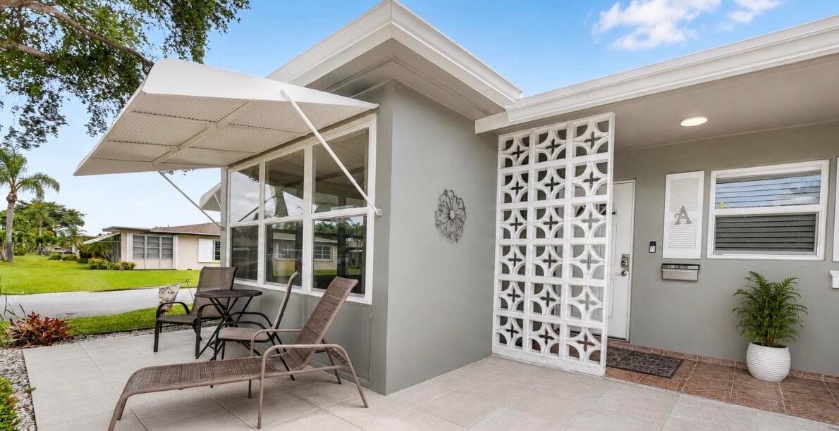 920 South Drive A, Delray Beach, FL 33445 — photo 1 of 40