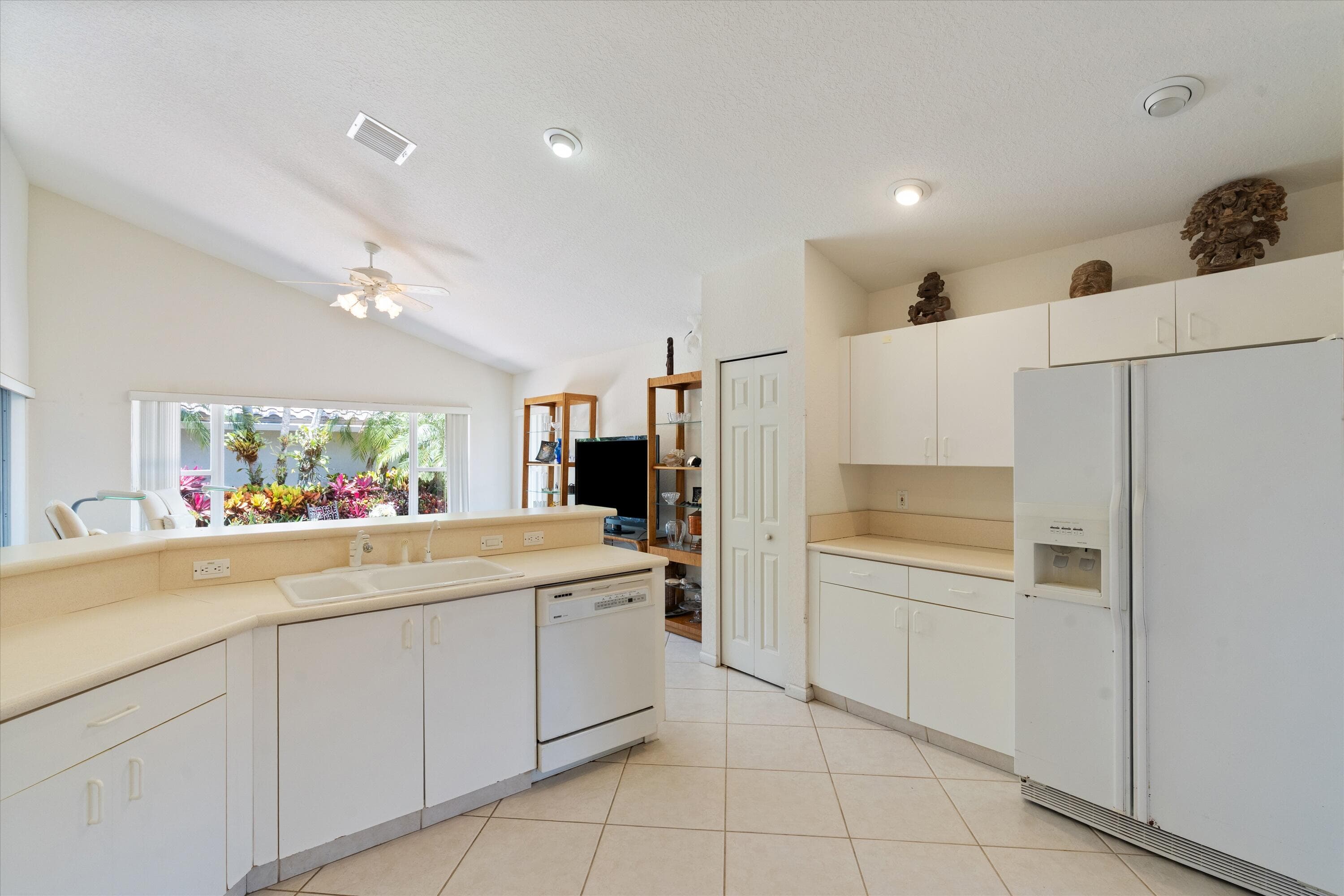 7391 Falls Road W, Boynton Beach, FL 33437 — photo 8 of 30