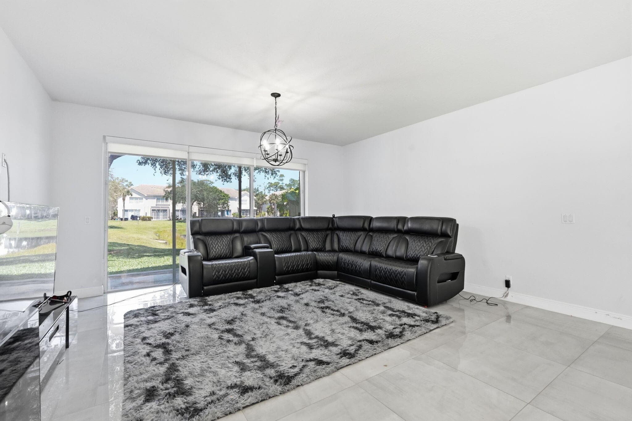 1086 Woodfield Road, Greenacres, FL 33415 — photo 4 of 32