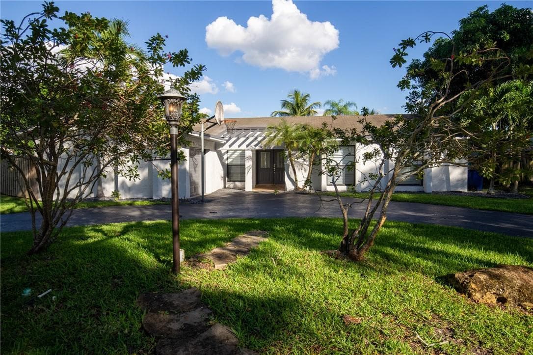 5100 SW 104th Avenue, Cooper City, FL 33328 — photo 4 of 42