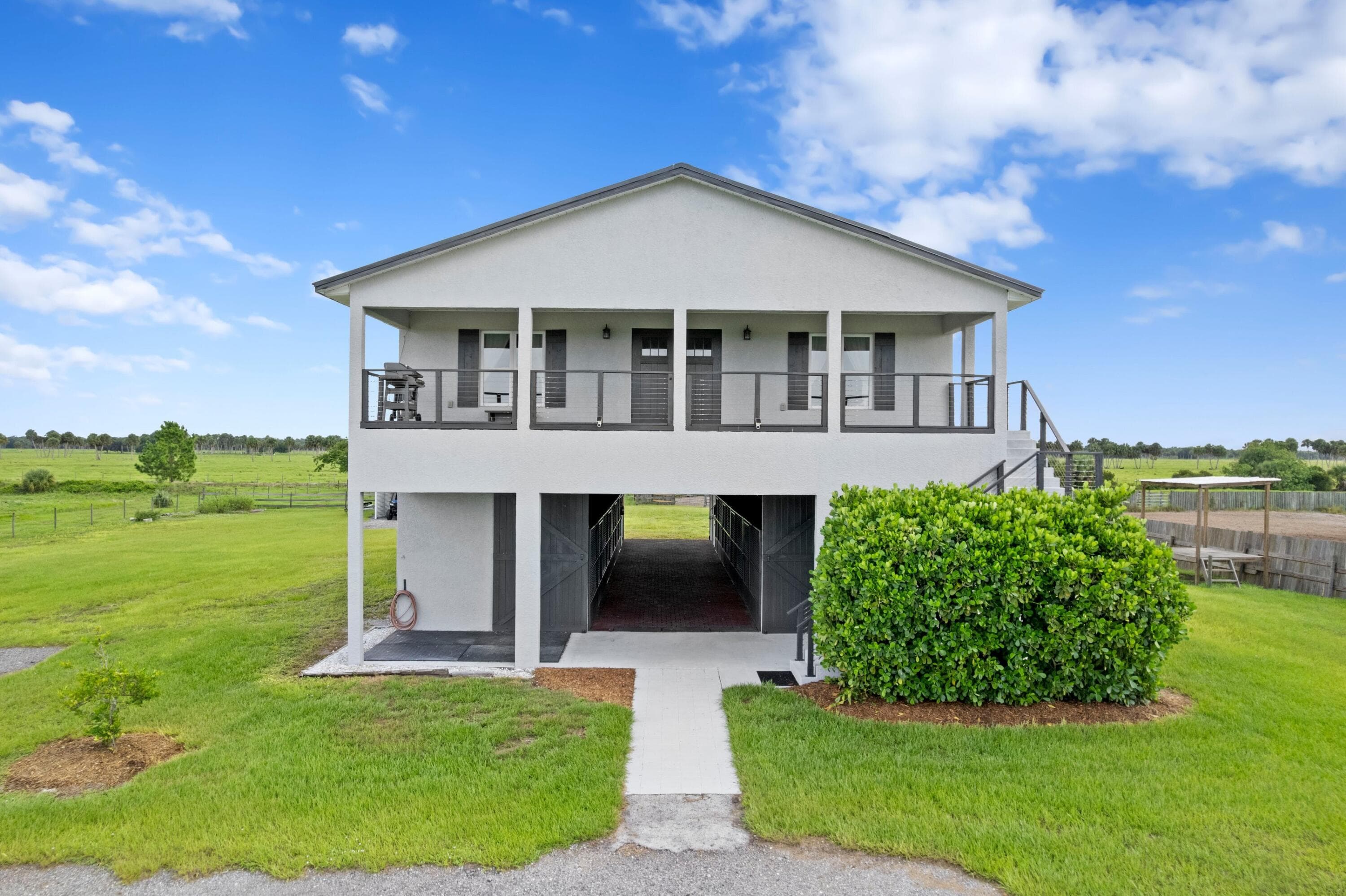 6536 SE 26th Trail, Okeechobee, FL 34974 — photo 1 of 31