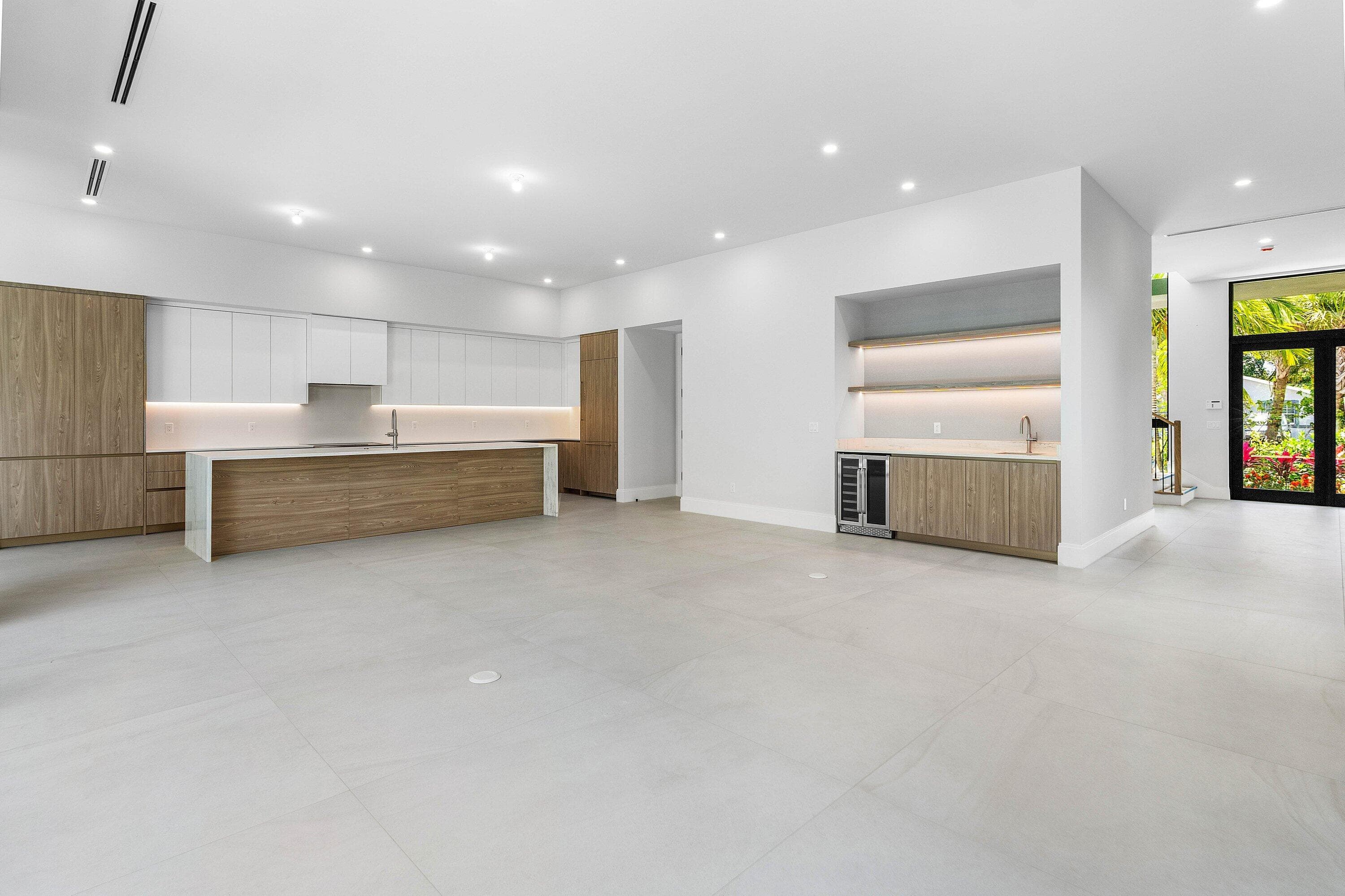 207 SE 5th Street, Delray Beach, FL 33483 — photo 8 of 46