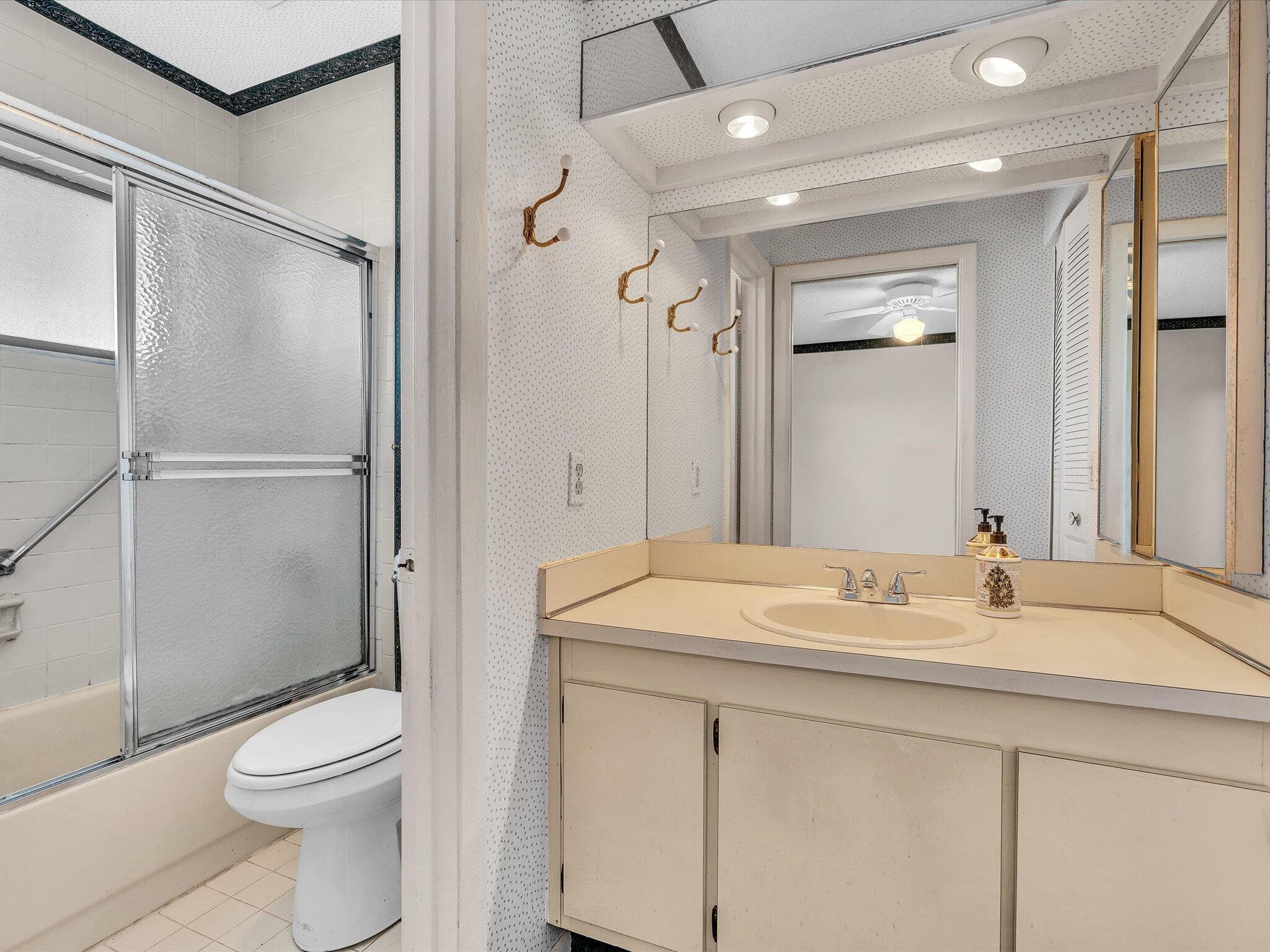 8949 NW 9th Place, Plantation, FL 33324 — photo 33 of 67