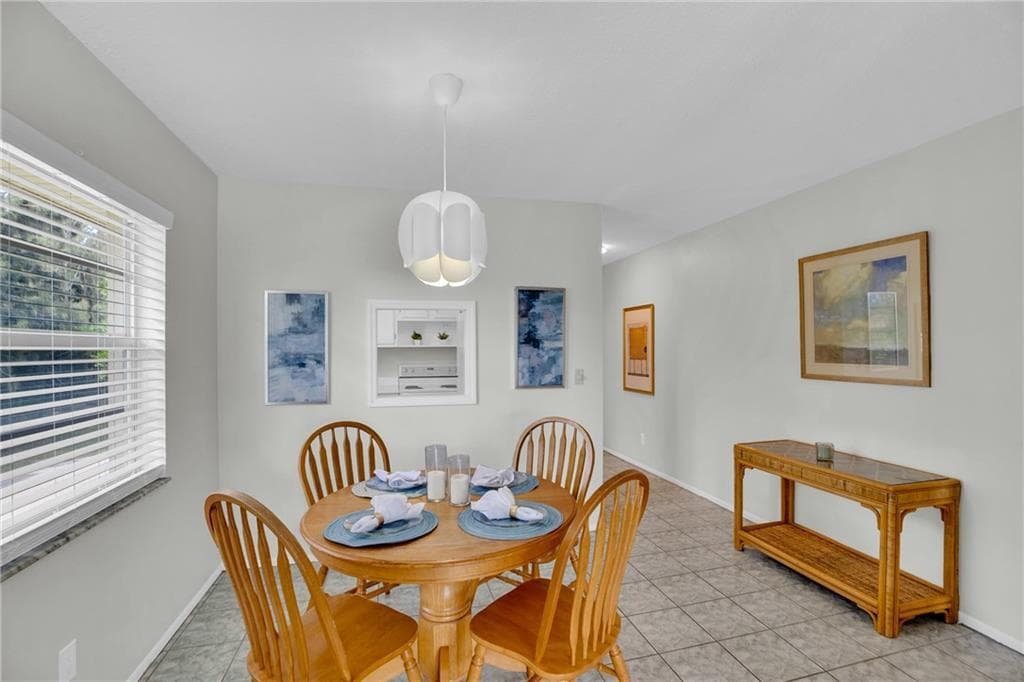 17 Vista Palm Lane 201, Vero Beach, FL 32962 — photo 10 of 34