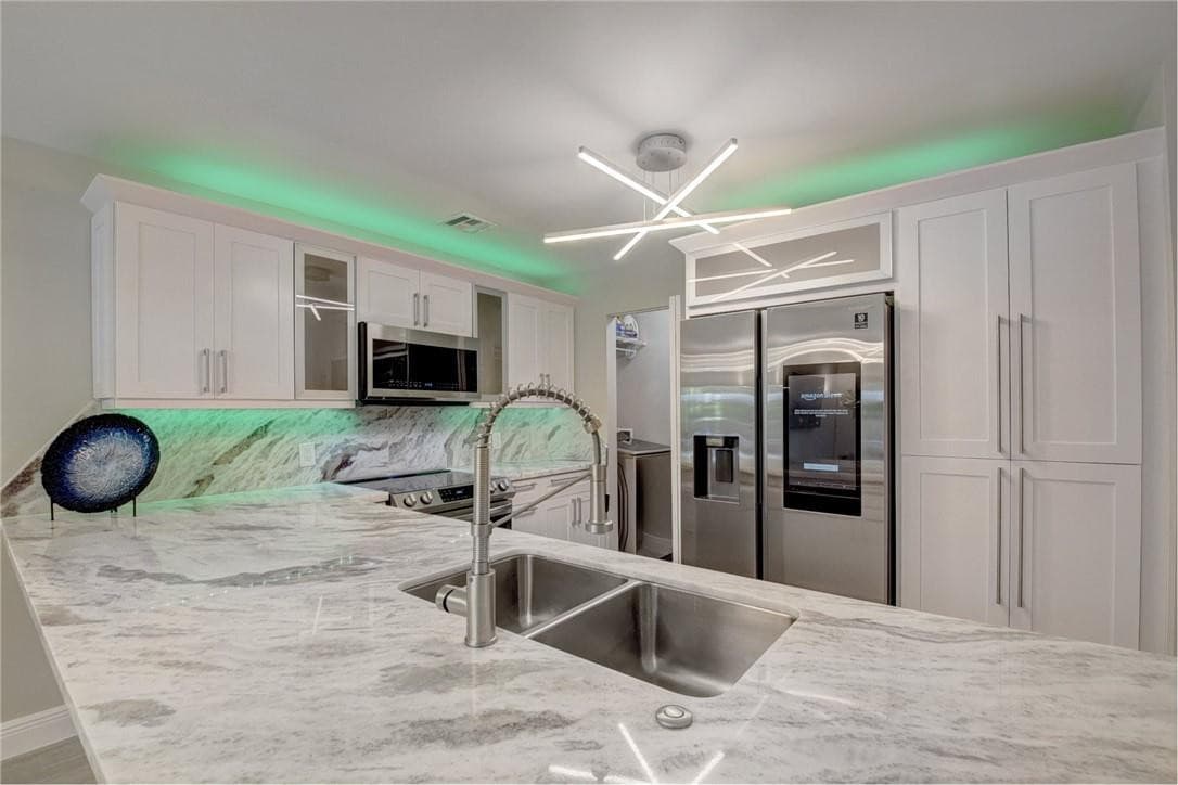 246 Avenue L, Delray Beach, FL 33483 — photo 17 of 67