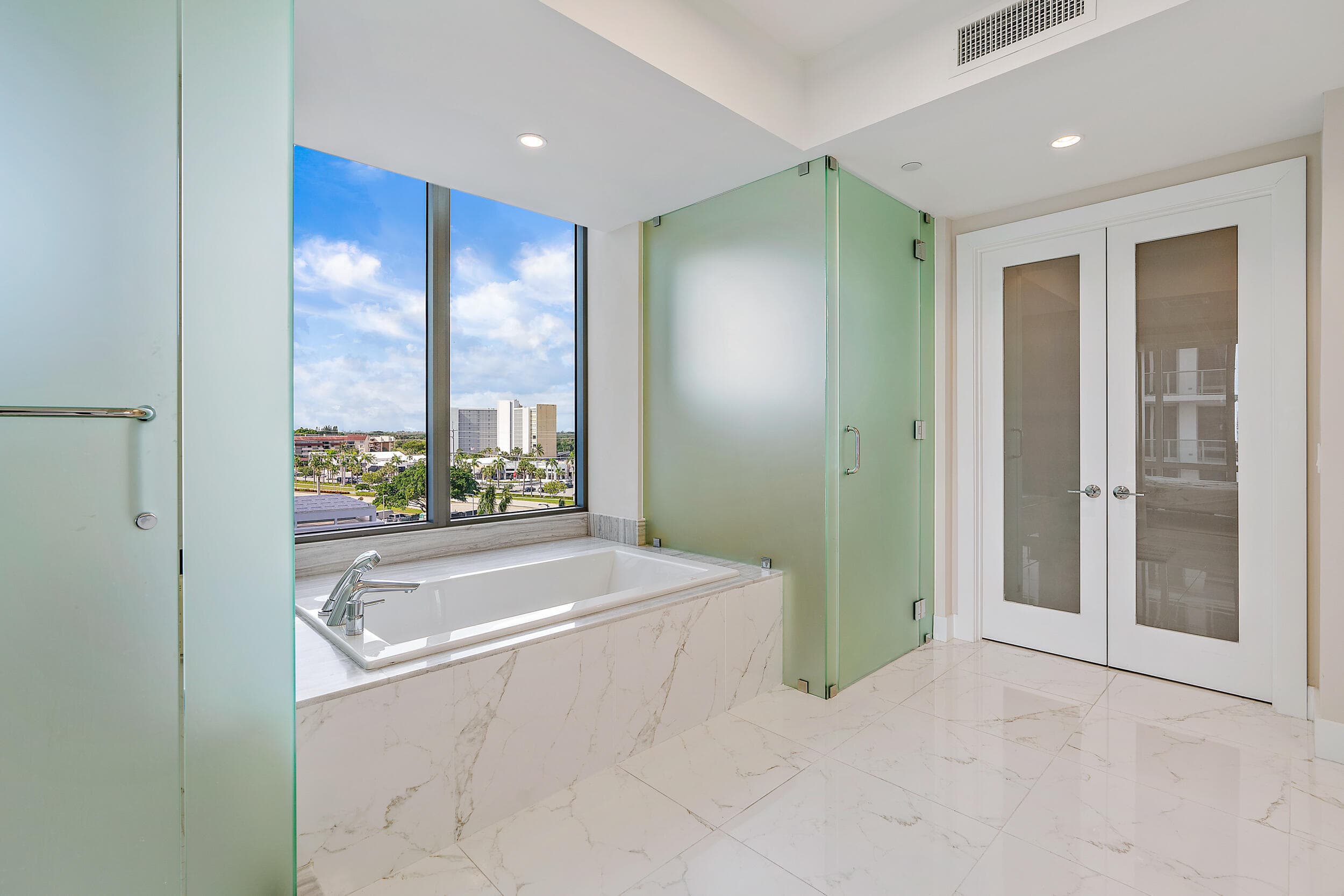 1 Water Club Way 704, North Palm Beach, FL 33408 — photo 8 of 26