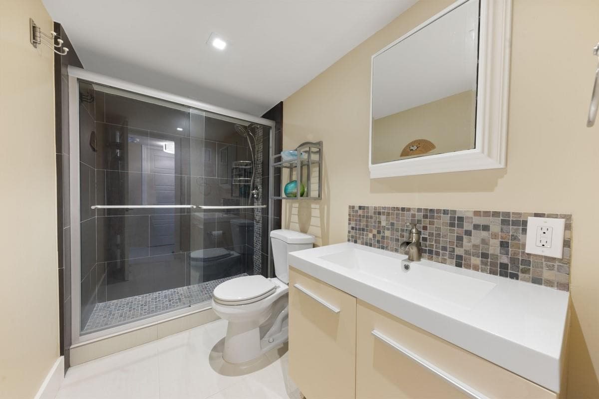 4280 Galt Ocean Drive 29c, Fort Lauderdale, FL 33308 — photo 18 of 54