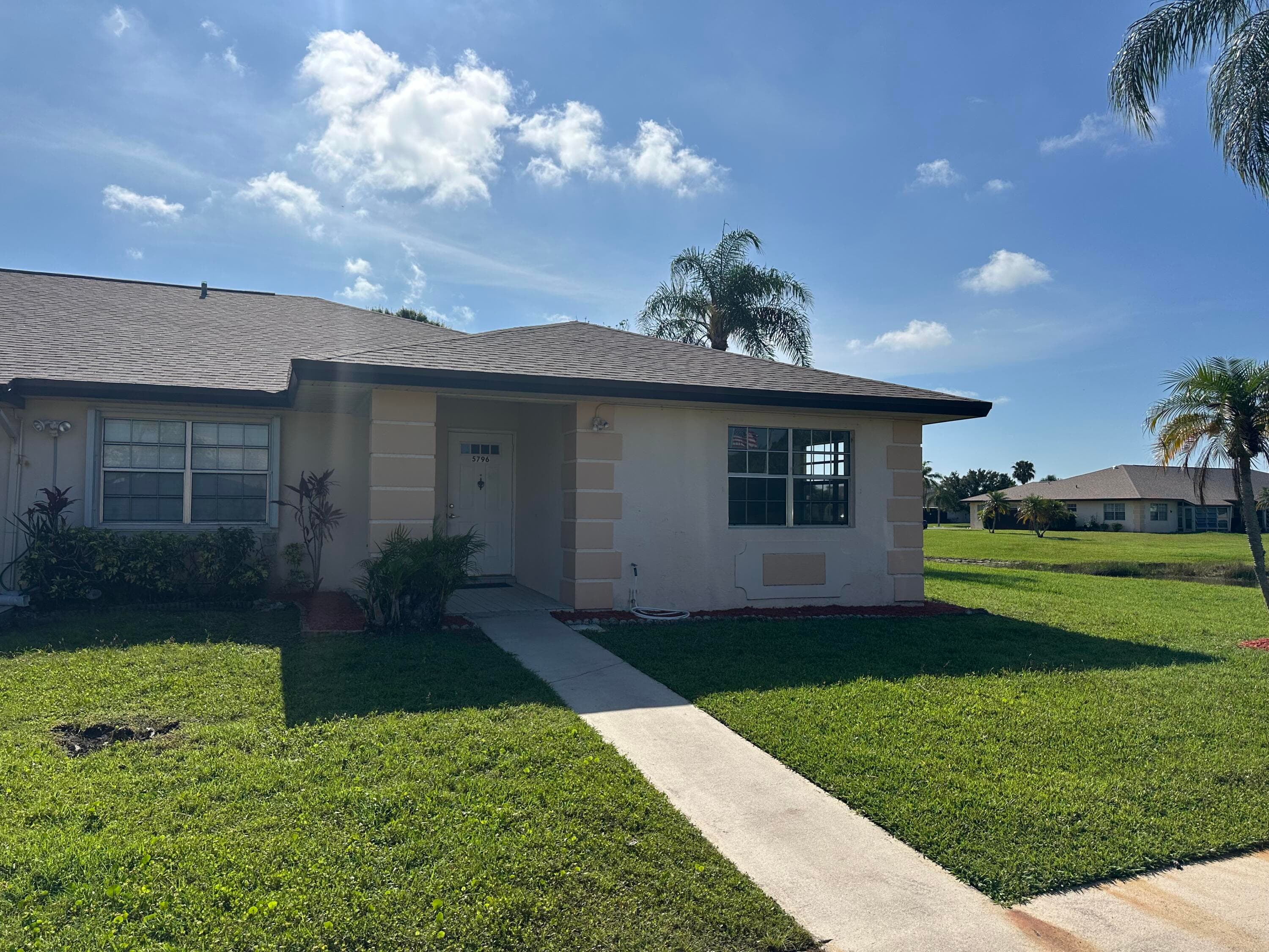5796 Moss Court 7, Fort Pierce, FL 34982 — photo 1 of 15