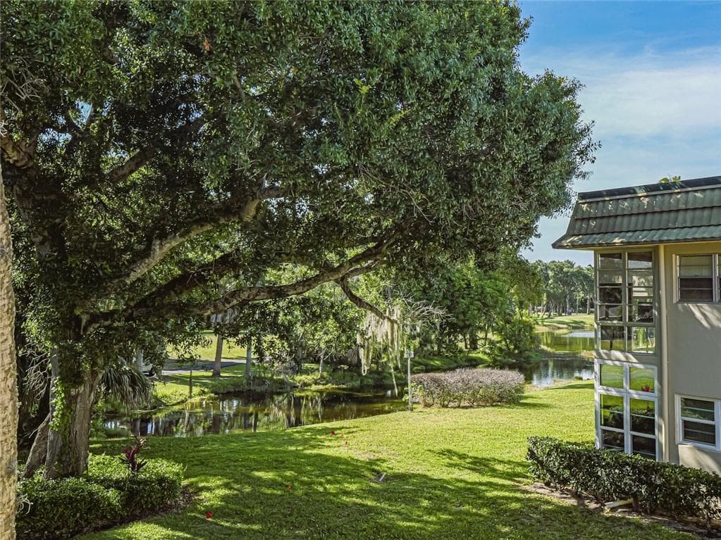 3 Vista Gardens Trail 203, Vero Beach, FL 32962 — photo 4 of 36