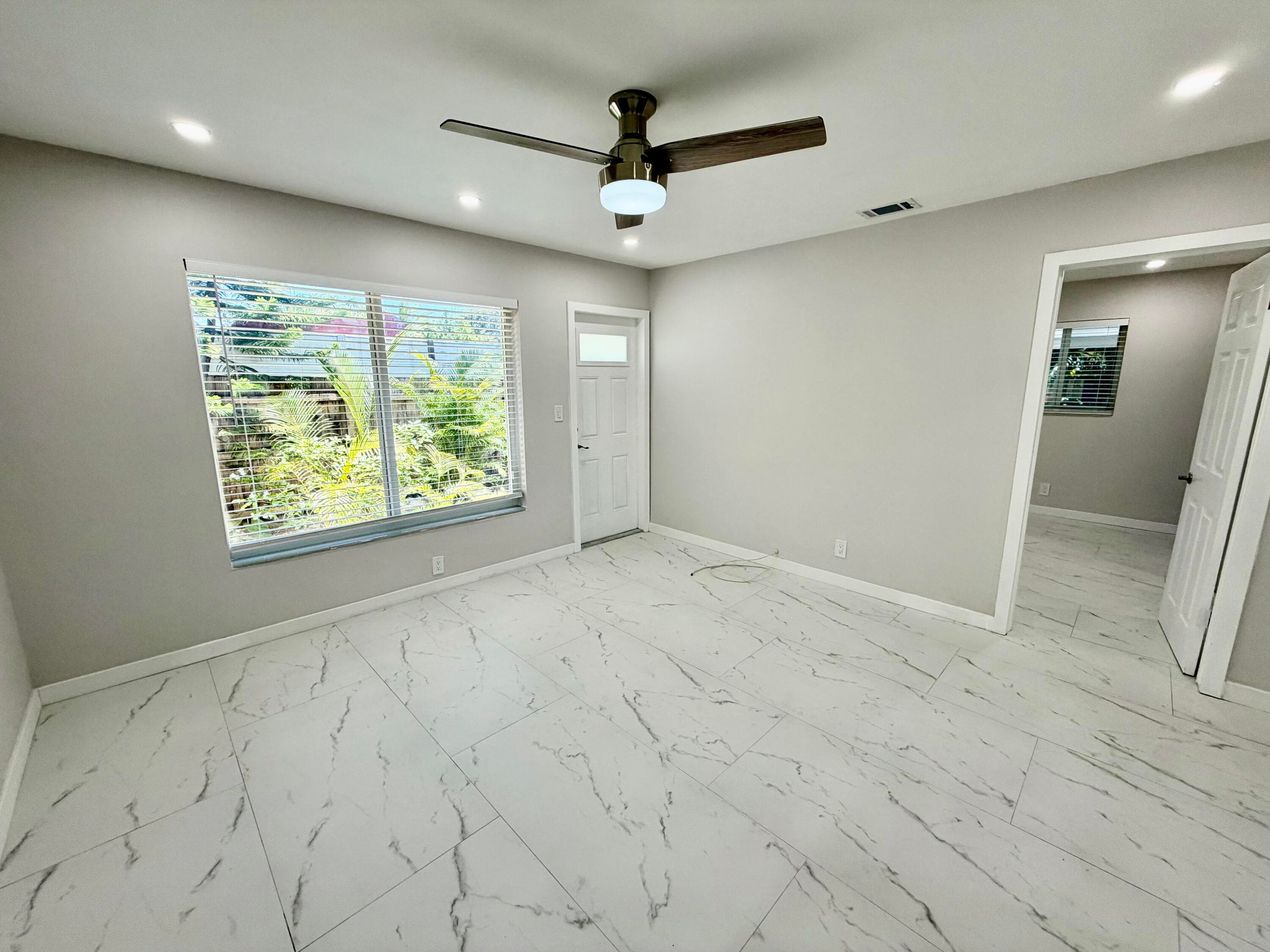 1652 NE 33rd Street B, Oakland Park, FL 33334 — photo