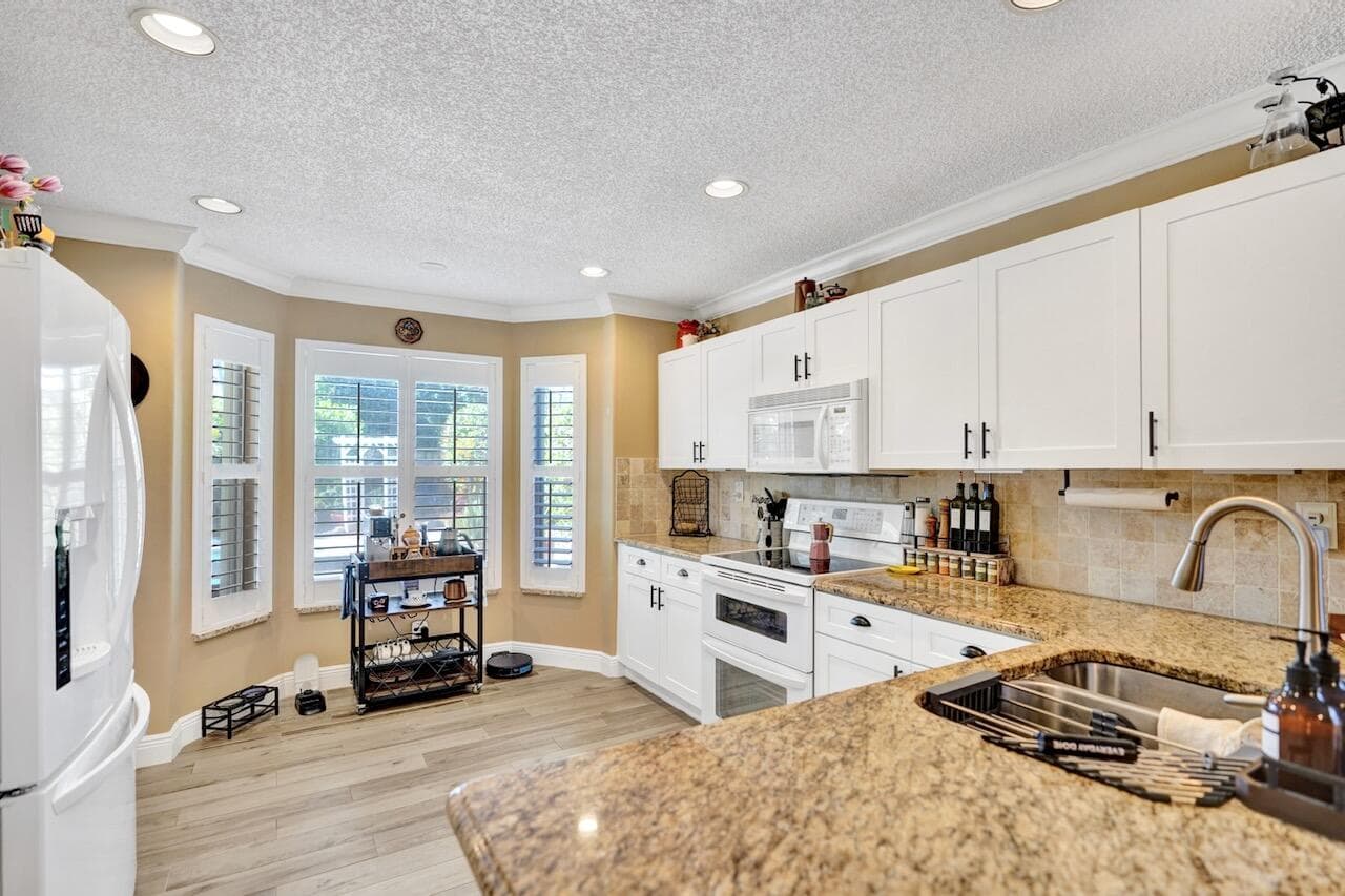 6423 Barton Creek Circle, Lake Worth, FL 33463 — photo 29 of 105