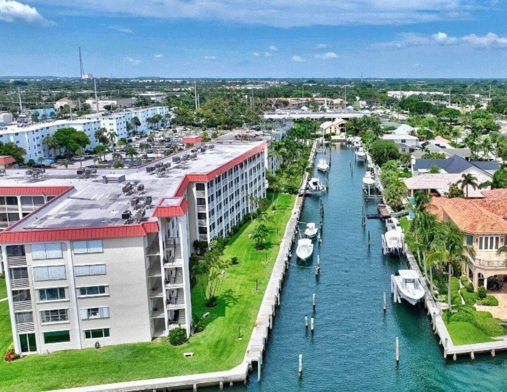 105 Paradise Harbour Boulevard 108, North Palm Beach, FL 33408 — photo 32 of 36