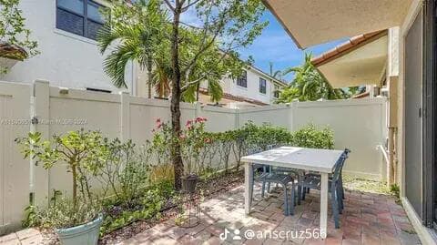 20908 NW 1st Drive, Pembroke Pines, FL 33029 — photo 8 of 37