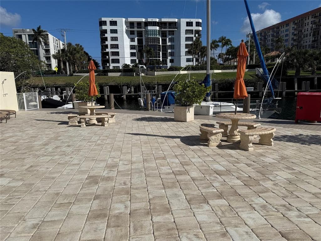 1160 Hillsboro Mile 304, Hillsboro Beach, FL 33062 — photo 34 of 41