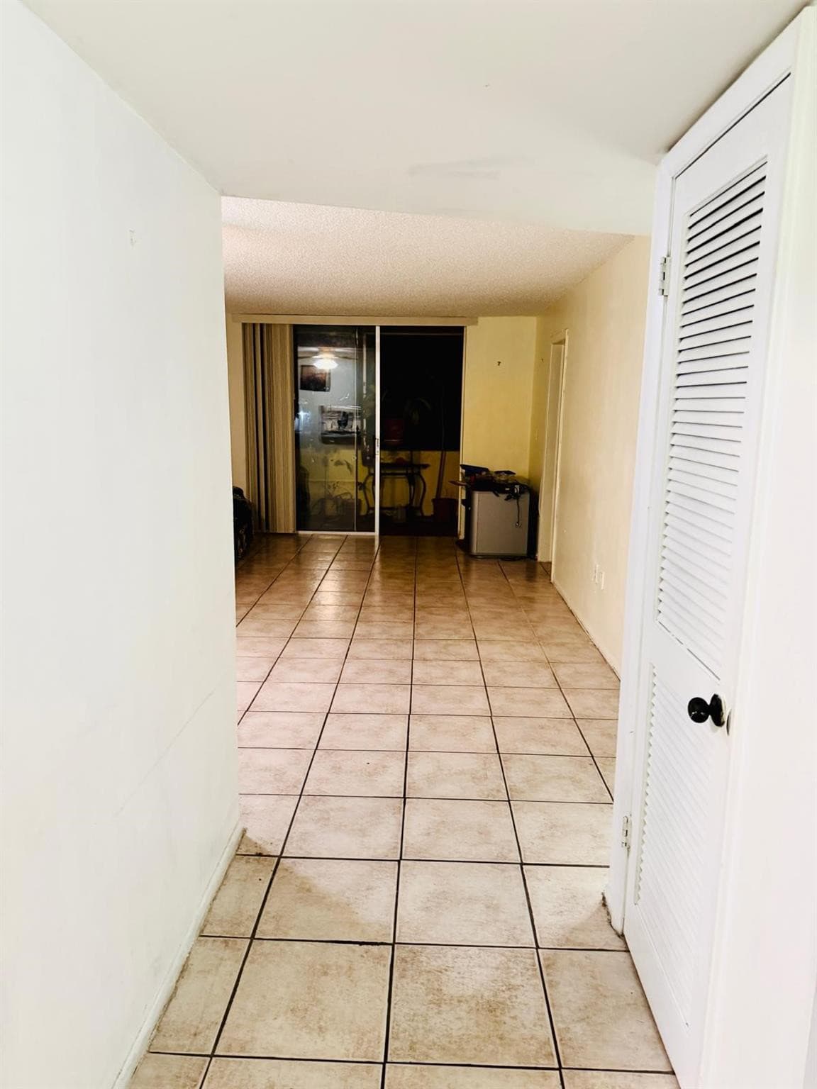 8460 Sunrise Lakes Boulevard 202, Sunrise, FL 33322 — photo 5 of 33