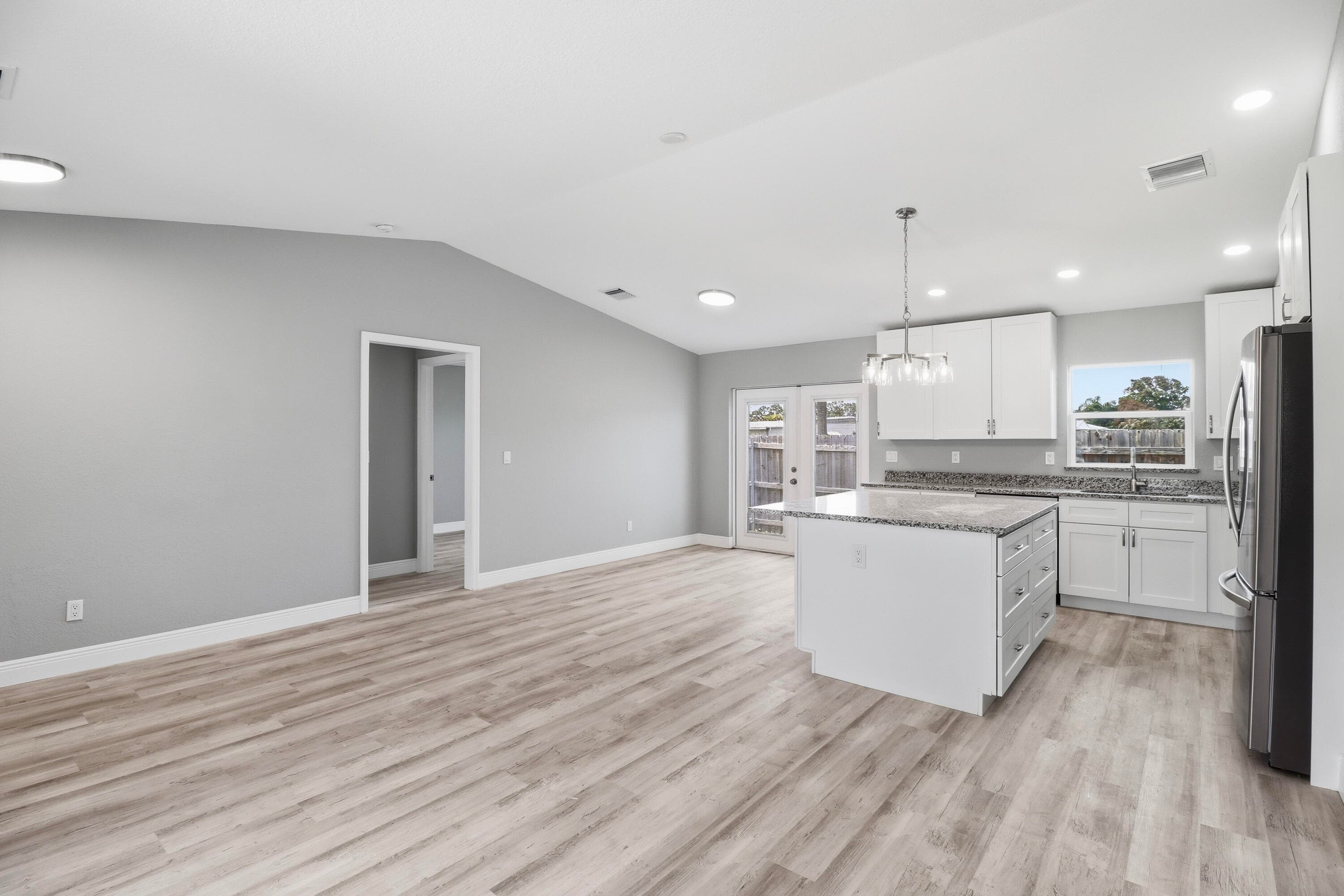 2805 SE Carroll Street, Stuart, FL 34997 — photo 2 of 21