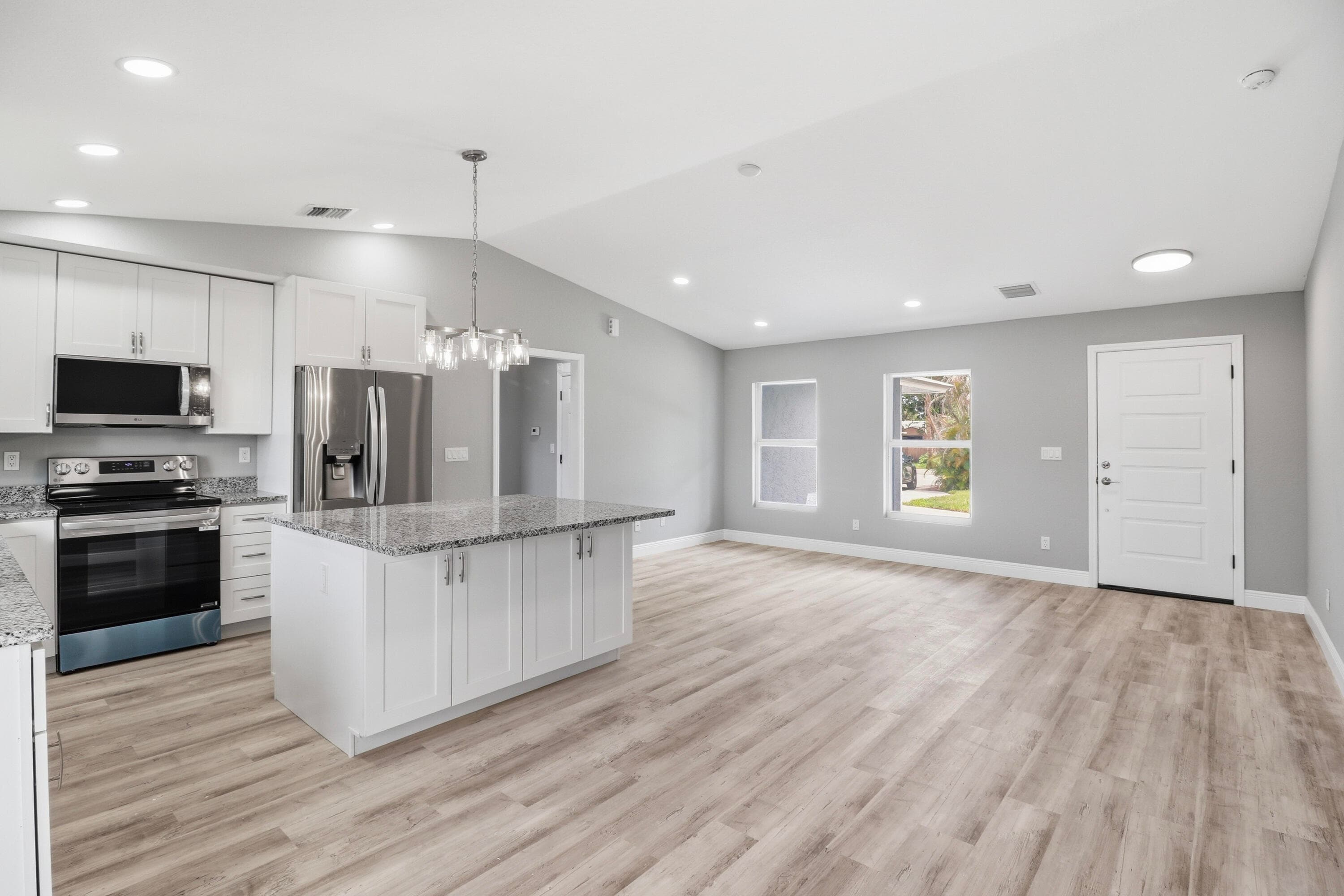 2805 SE Carroll Street, Stuart, FL 34997 — photo 5 of 21