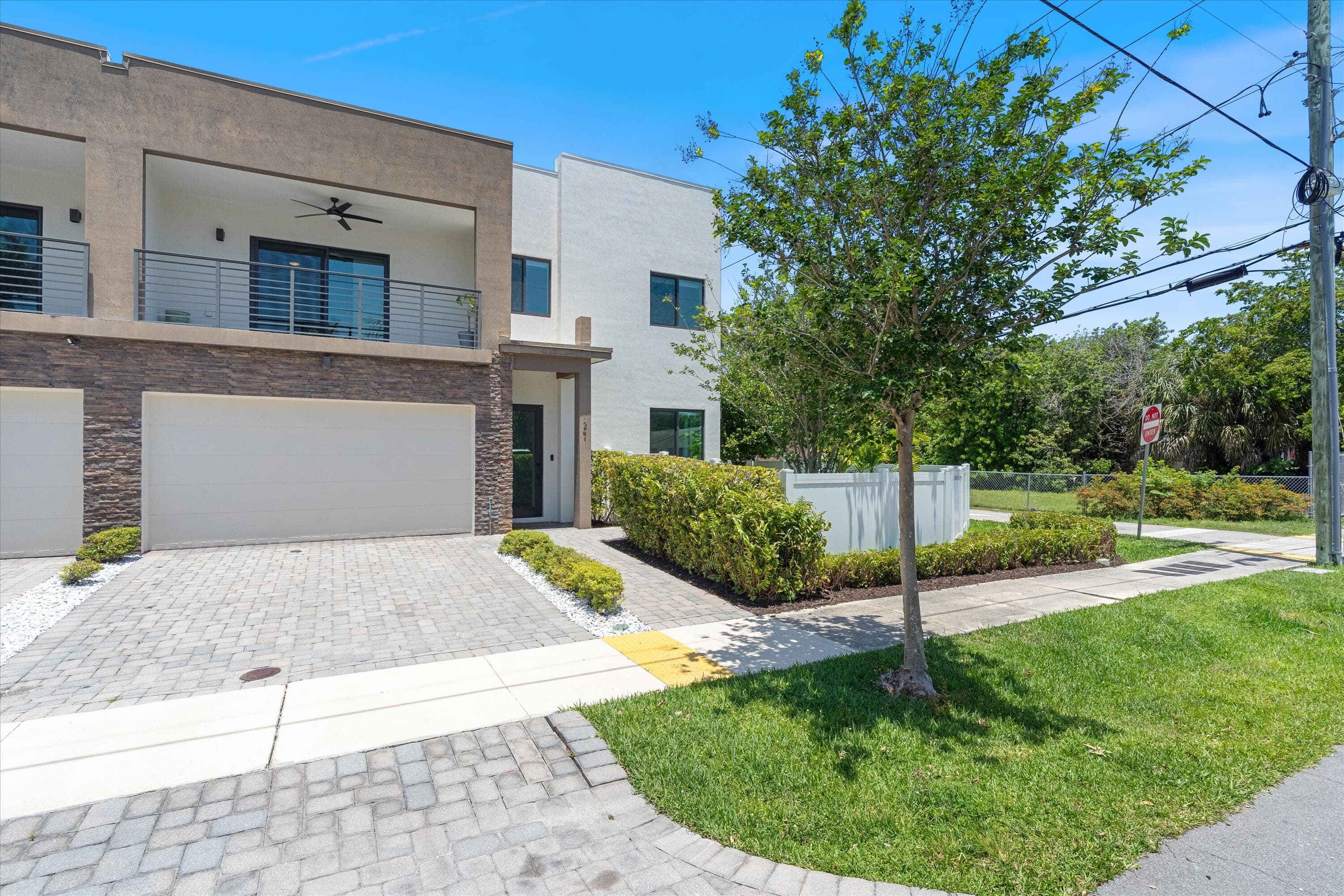 341 SW 16th Court, Fort Lauderdale, FL 33315 — photo 11 of 29