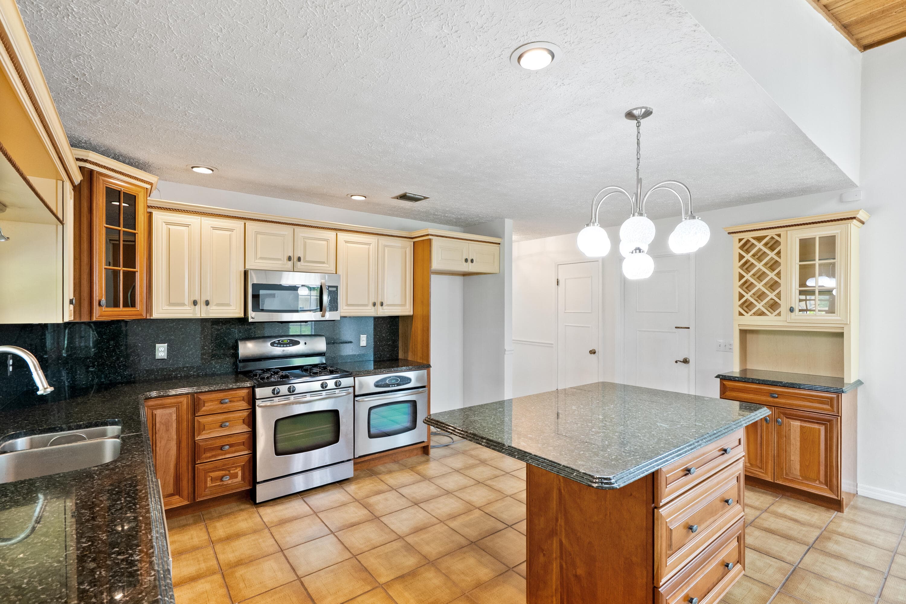 2415 NW Cove View, Stuart, FL 34994 — photo 19 of 54